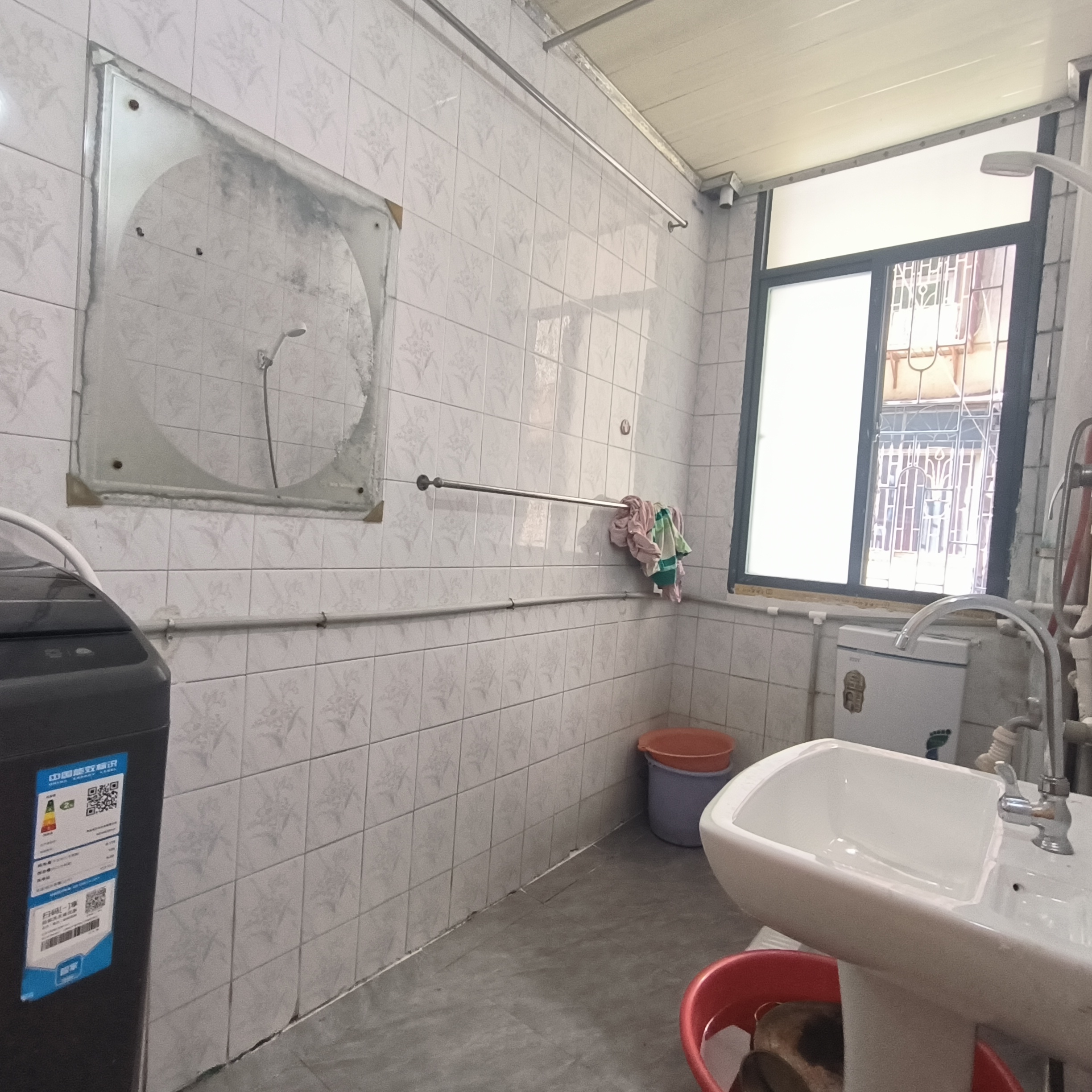 立新二社区 2室2厅1卫 1000.0元/月 立新二社区 2室2厅1卫 1000.0元/月室内图