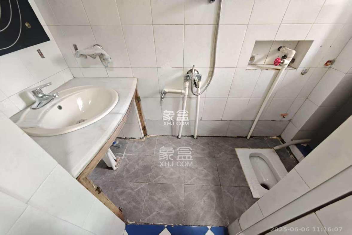 湘丰外贸宿舍 2室1厅1卫 1900.0元/月 湘丰外贸宿舍 2室1厅1卫 1900.0元/月室内图