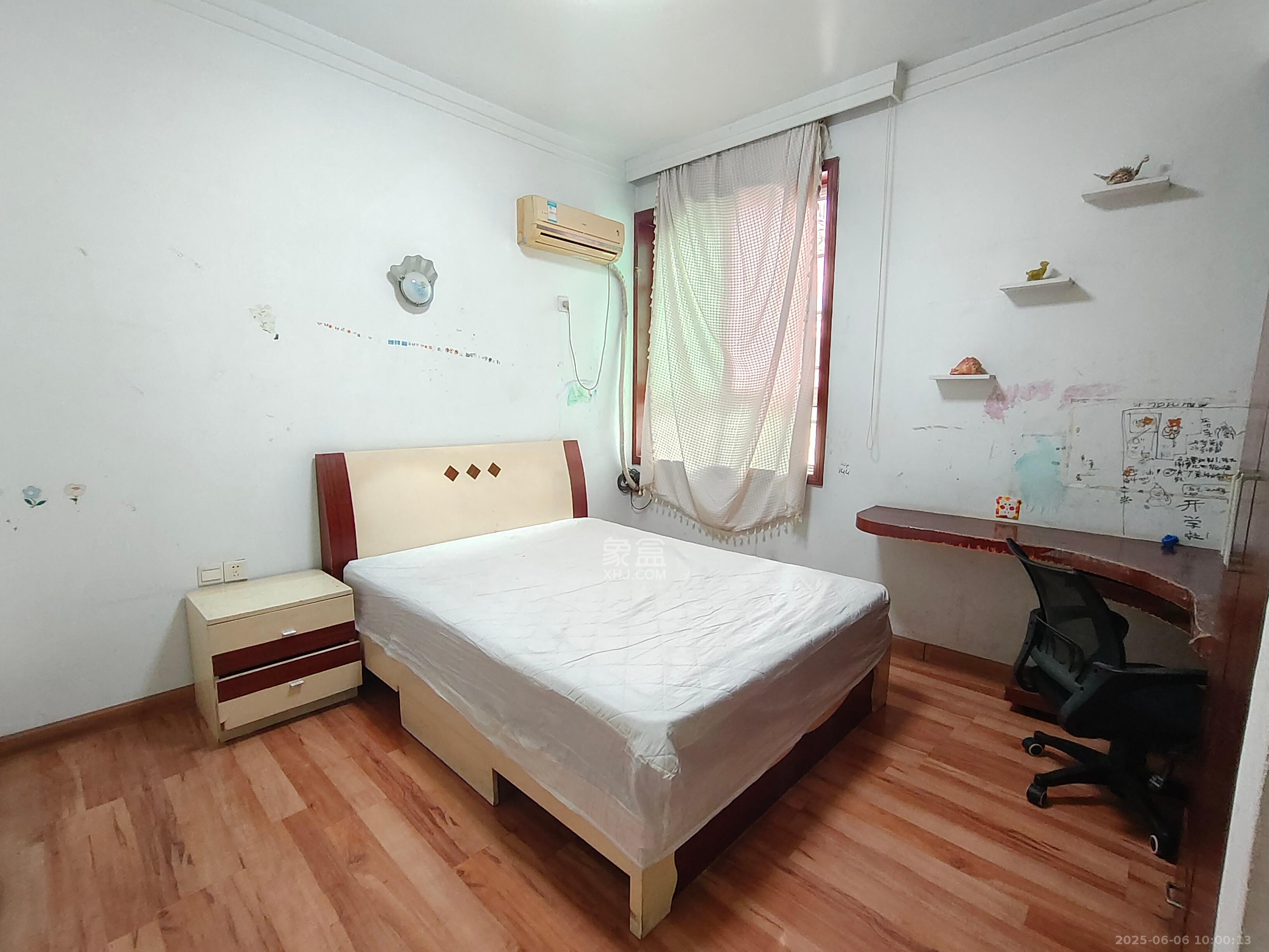 欣胜园 4室2厅1卫 2500.0元/月 欣胜园 4室2厅1卫 2500.0元/月室内图