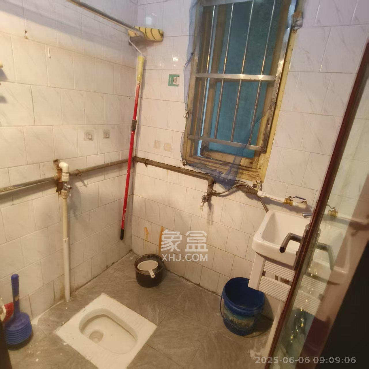 裕农街散盘 3室1厅1卫 2000.0元/月 裕农街散盘 3室1厅1卫 2000.0元/月室内图