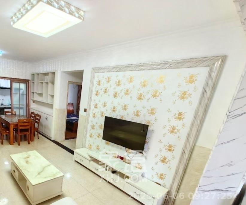 嘉顺苑 2室2厅1卫 2100.0元/月 嘉顺苑 2室2厅1卫 2100.0元/月室内图