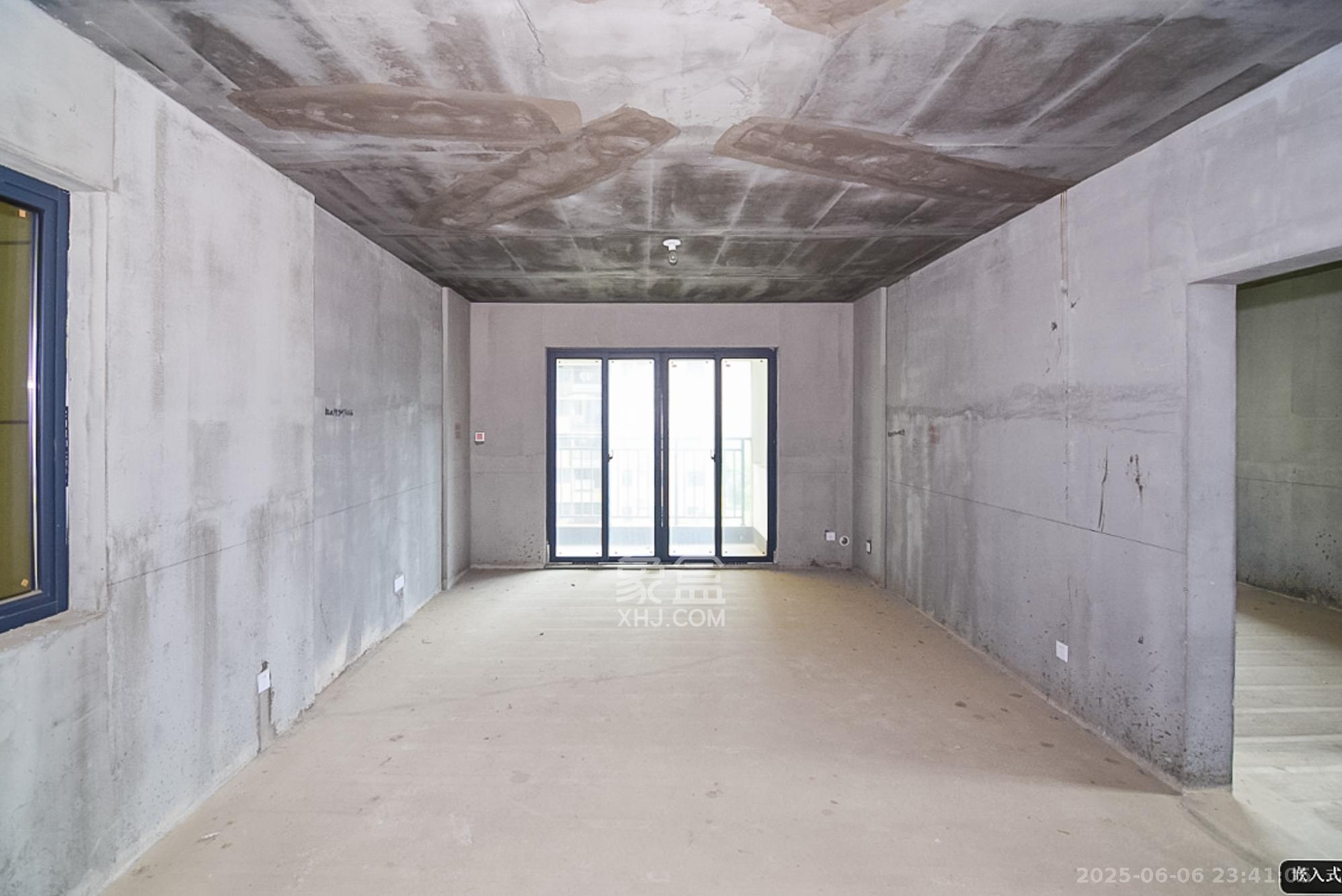 澳海澜庭 3室2厅2卫 85.0万 澳海澜庭 3室2厅2卫 85.0万客厅