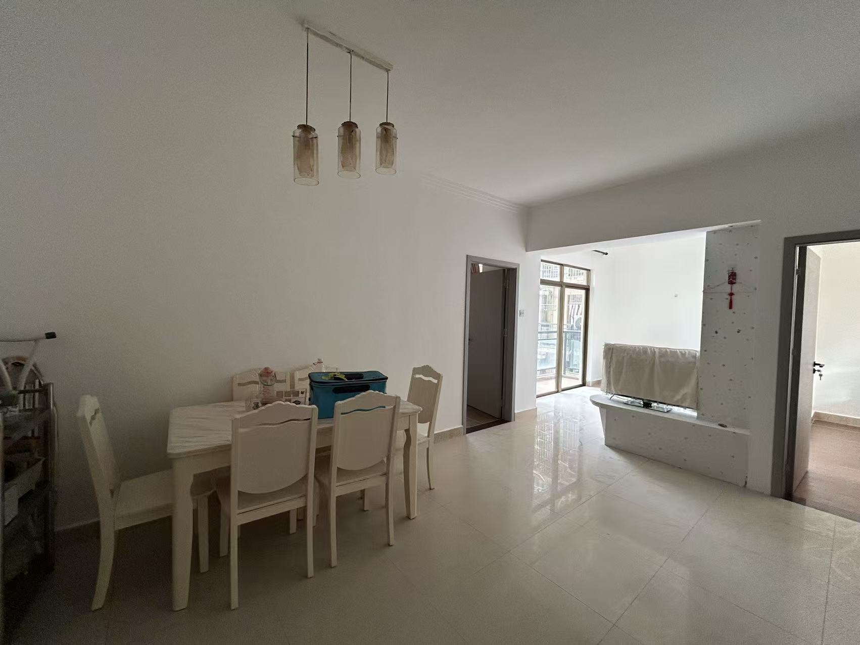 亚洲豪苑南区 2室1厅1卫 2400.0元/月 亚洲豪苑南区 2室1厅1卫 2400.0元/月室内图