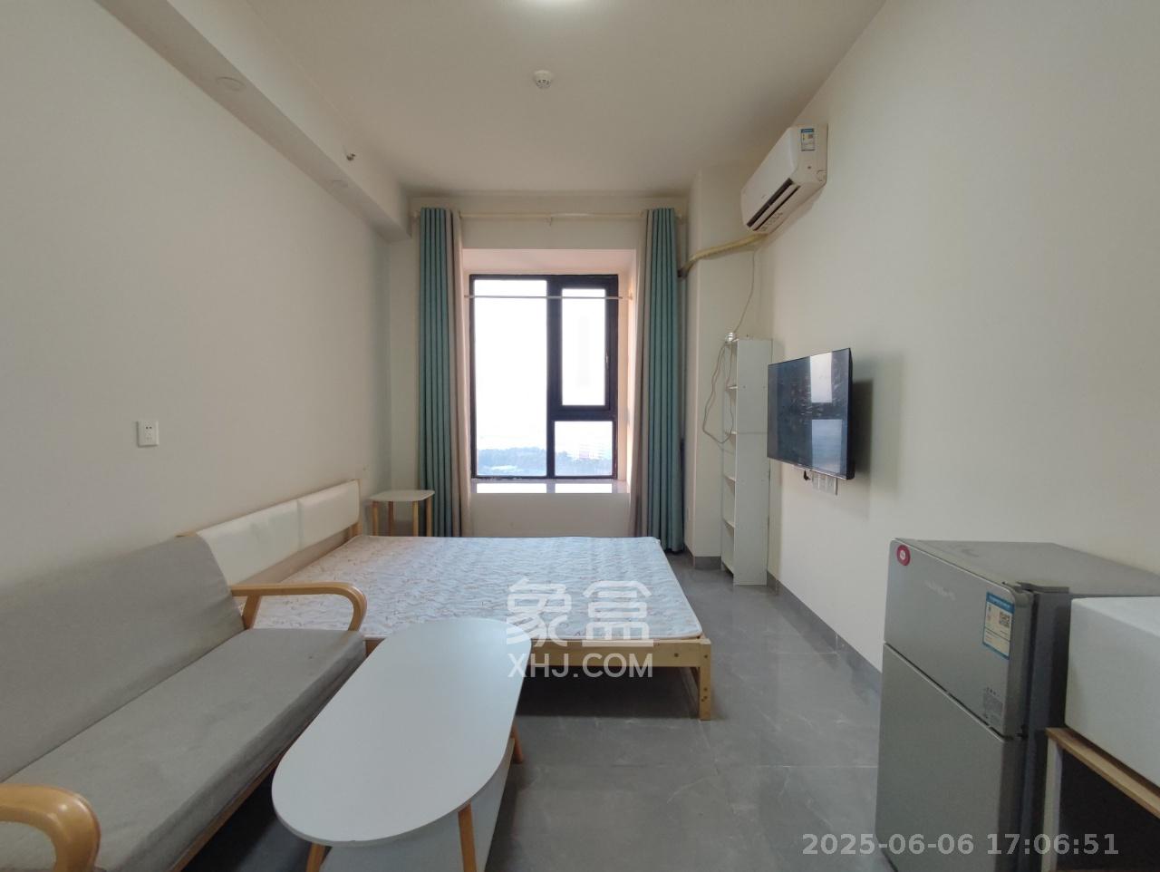 保利麓谷林语I区  1室1厅1卫    1500.0元/月