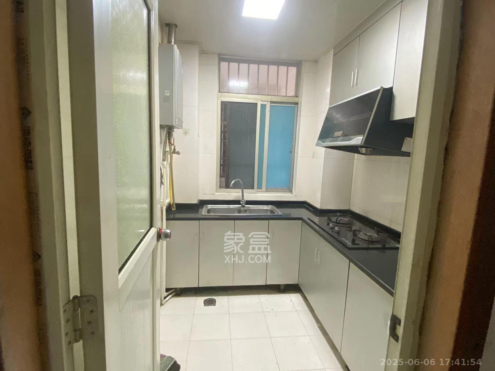 东方新世界 2室2厅1卫 2500.0元/月 东方新世界 2室2厅1卫 2500.0元/月室内图