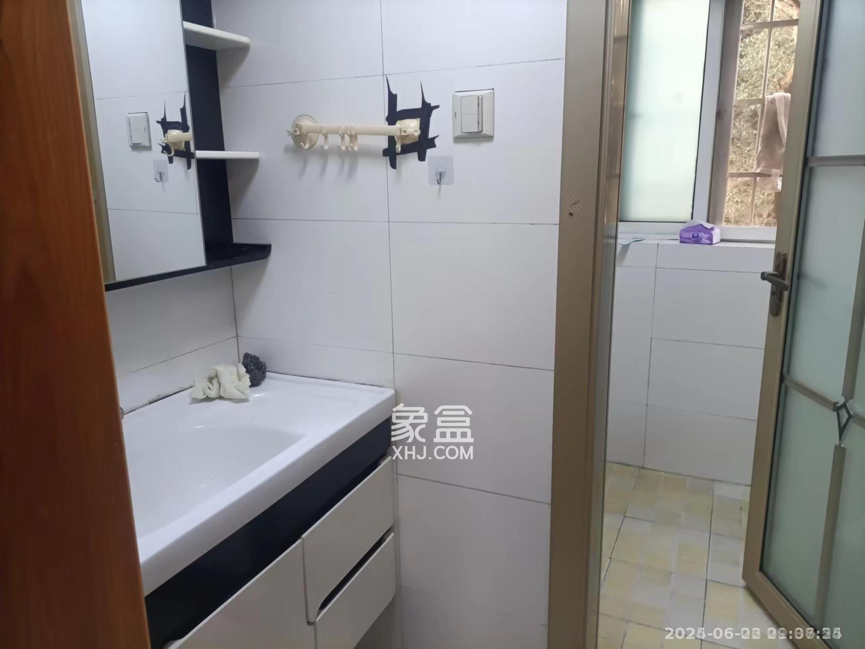长房西郡  2室2厅1卫   1800.00元/月室内图