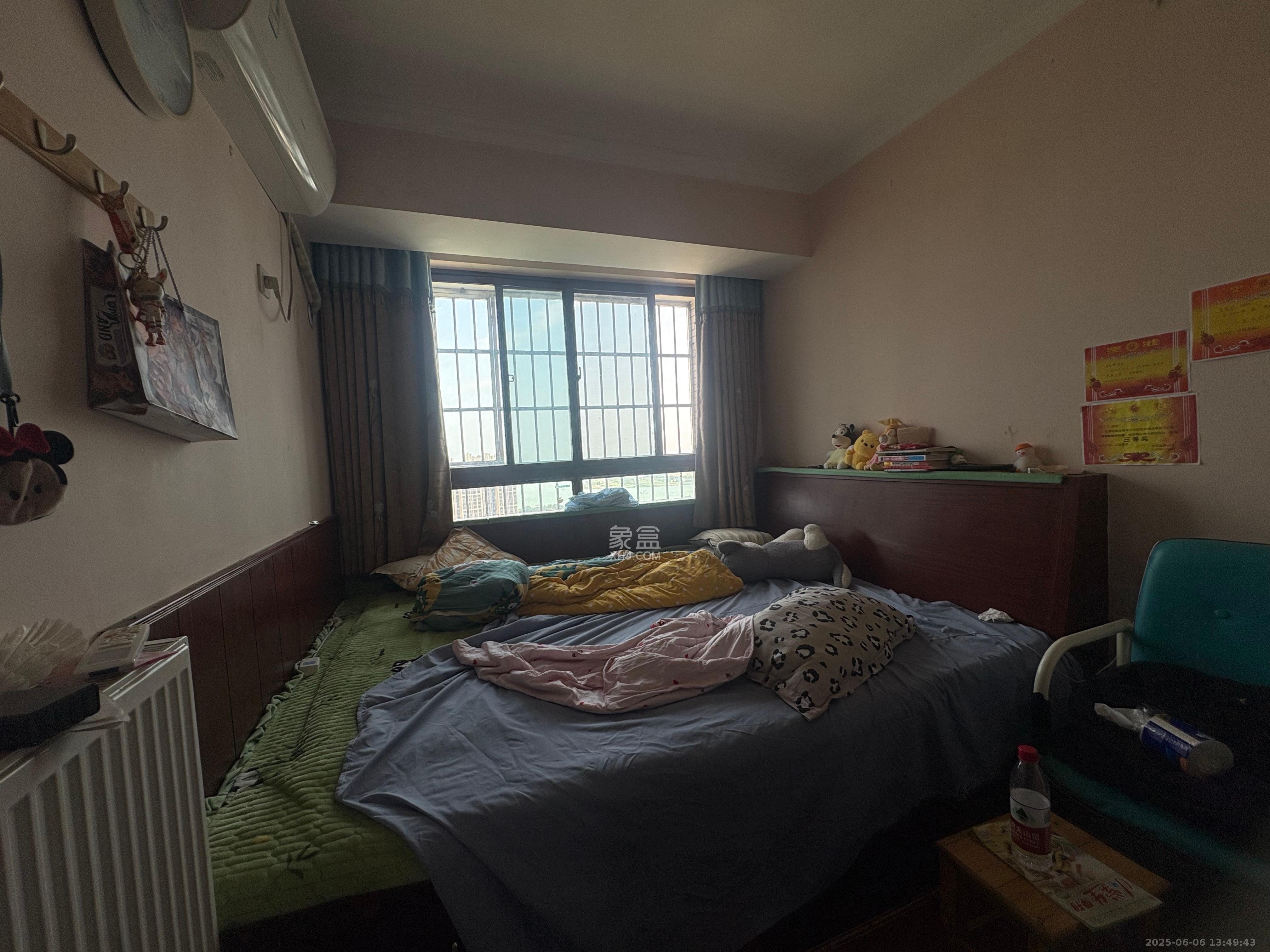 湖湾世景  3室2厅2卫   2500.00元/月室内图