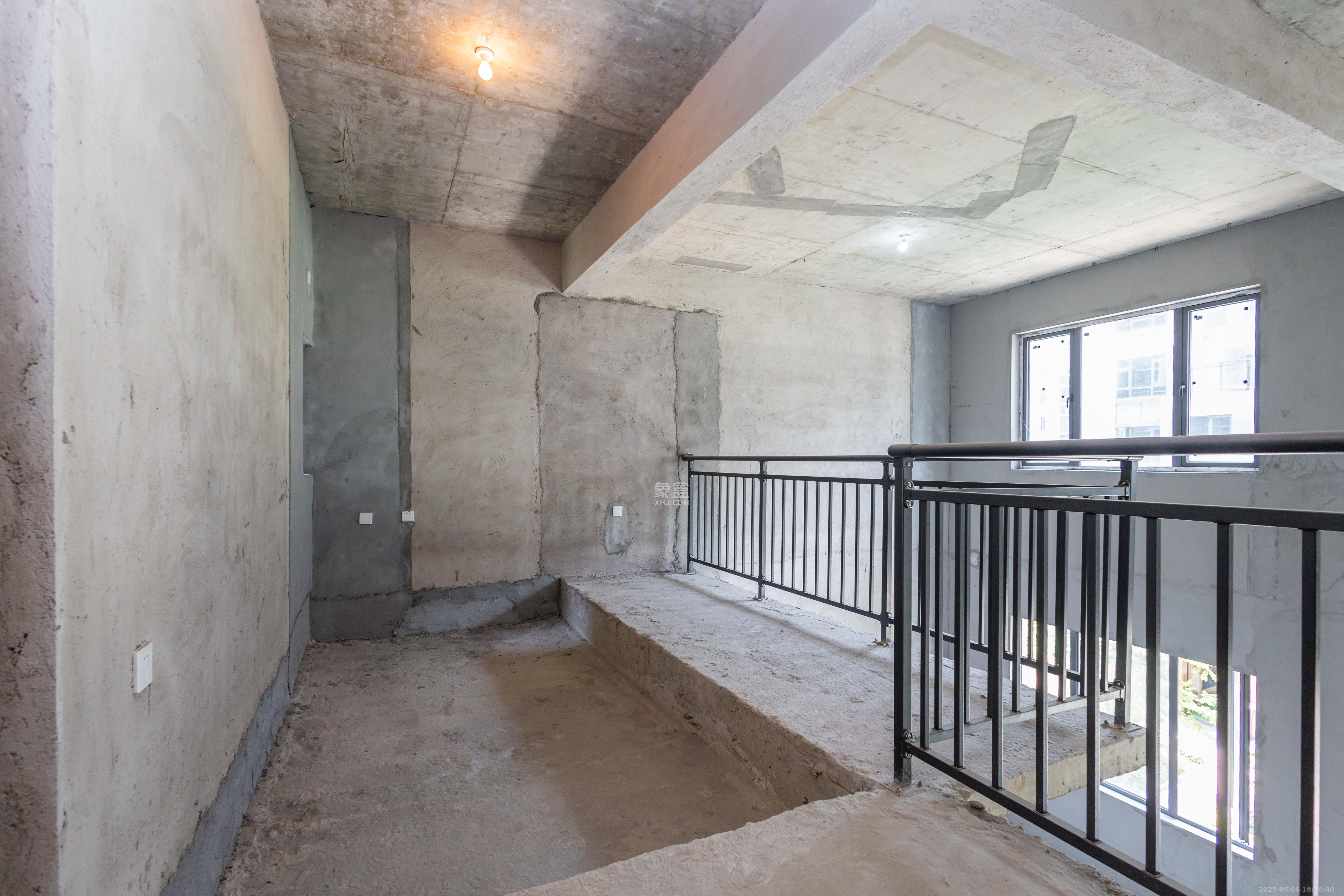 敏捷珑玥府 5室2厅2卫 140.0万 敏捷珑玥府 5室2厅2卫 140.0万卧室