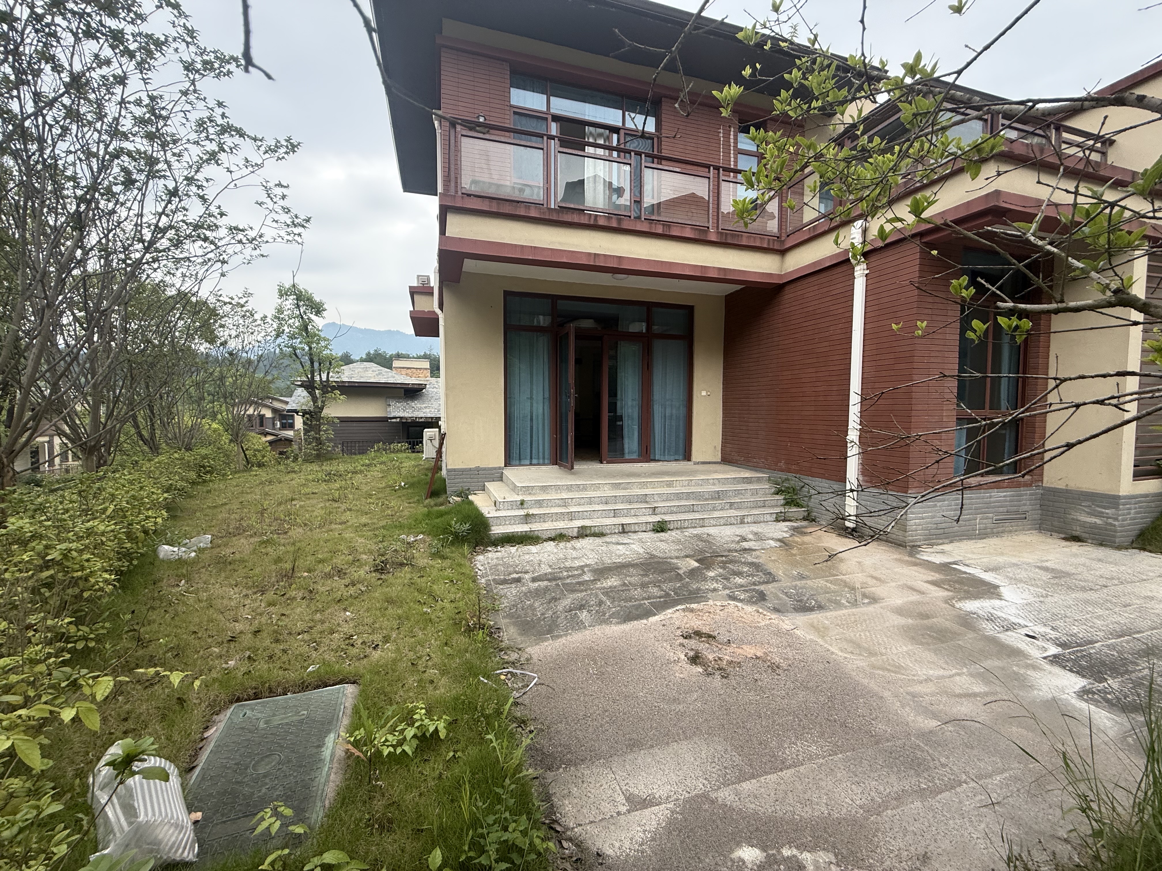 碧桂园  2室2厅2卫    95.8万 碧桂园  2室2厅2卫    95.8万客厅