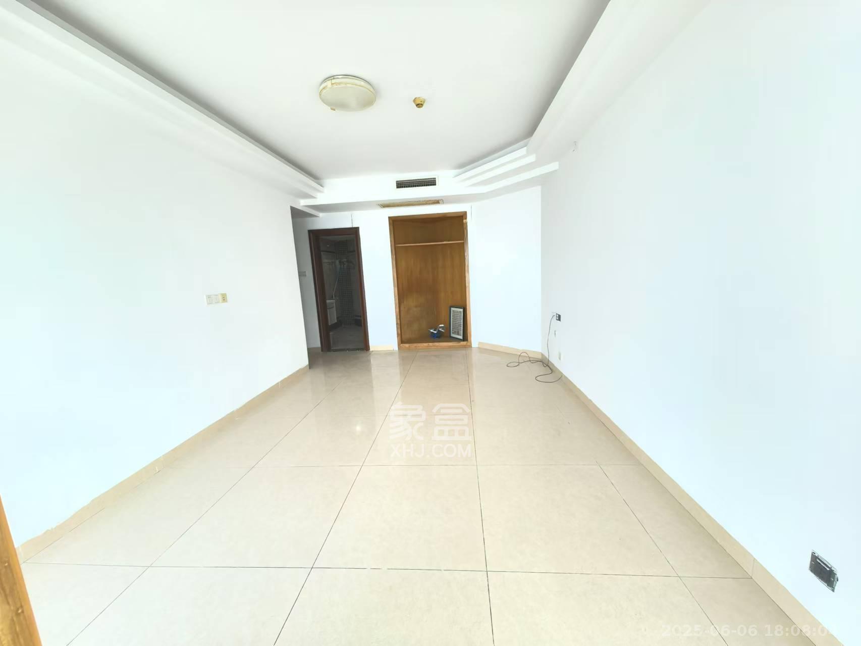 潮宗御苑  4室2厅2卫   6500.00元/月室内图