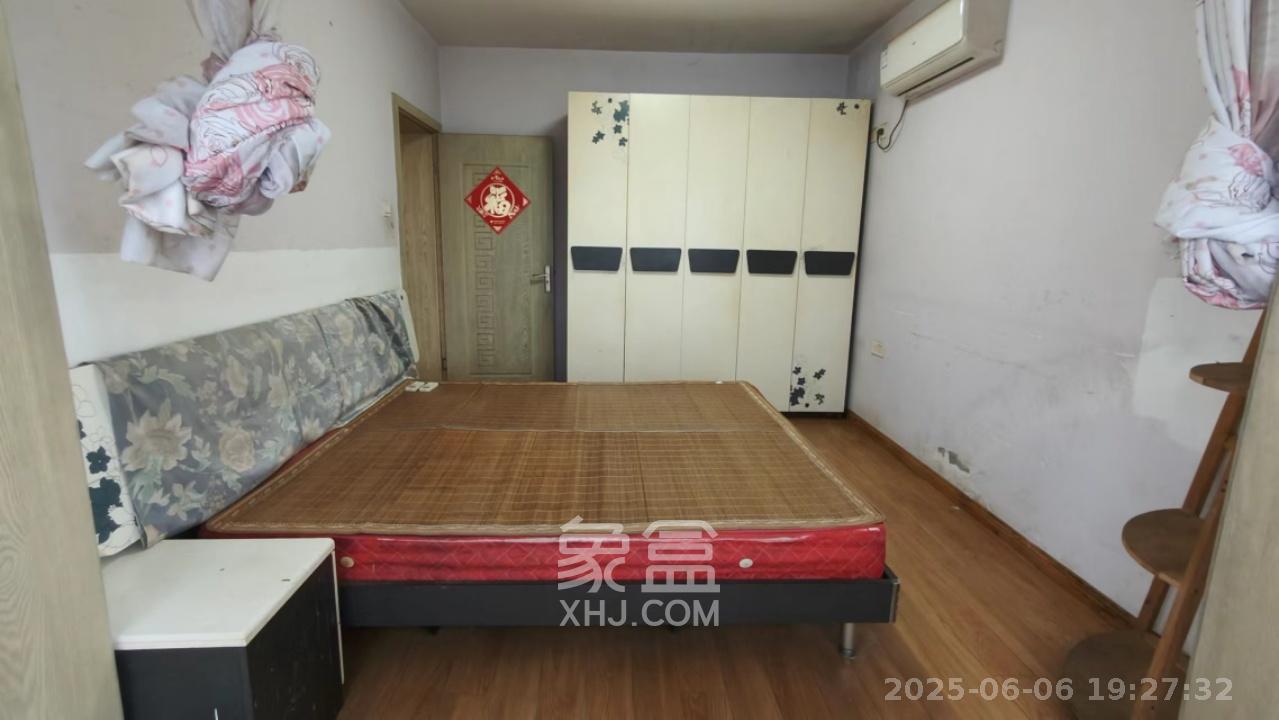 蝴蝶谷  3室2厅1卫   1600.00元/月室内图