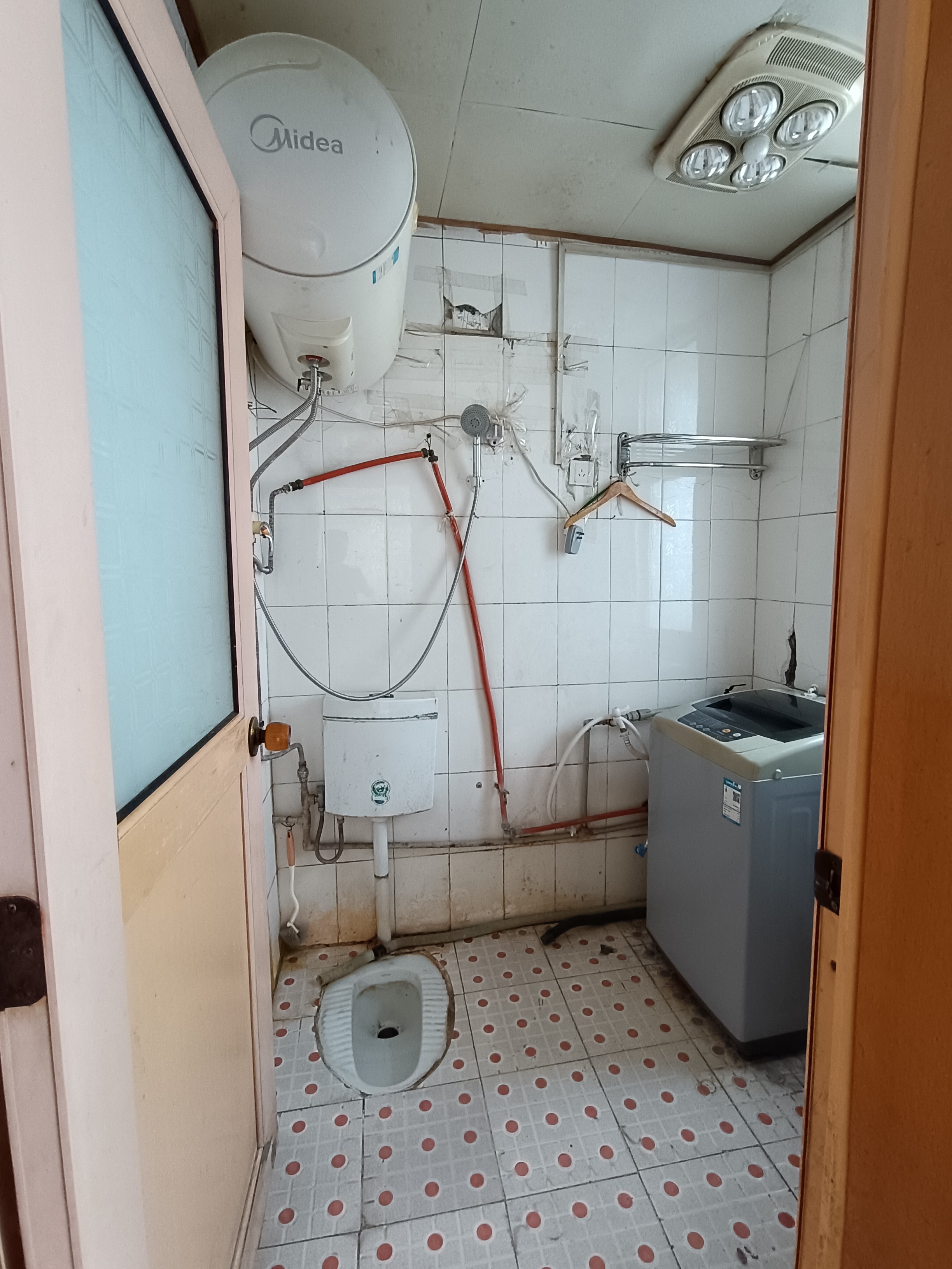 市中心烟草公司宿舍 2室1厅1卫 900.0元/月 市中心烟草公司宿舍 2室1厅1卫 900.0元/月室内图