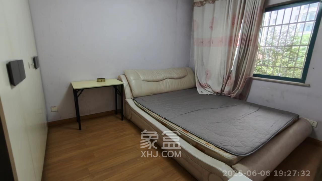 蝴蝶谷  3室2厅1卫   1600.00元/月室内图