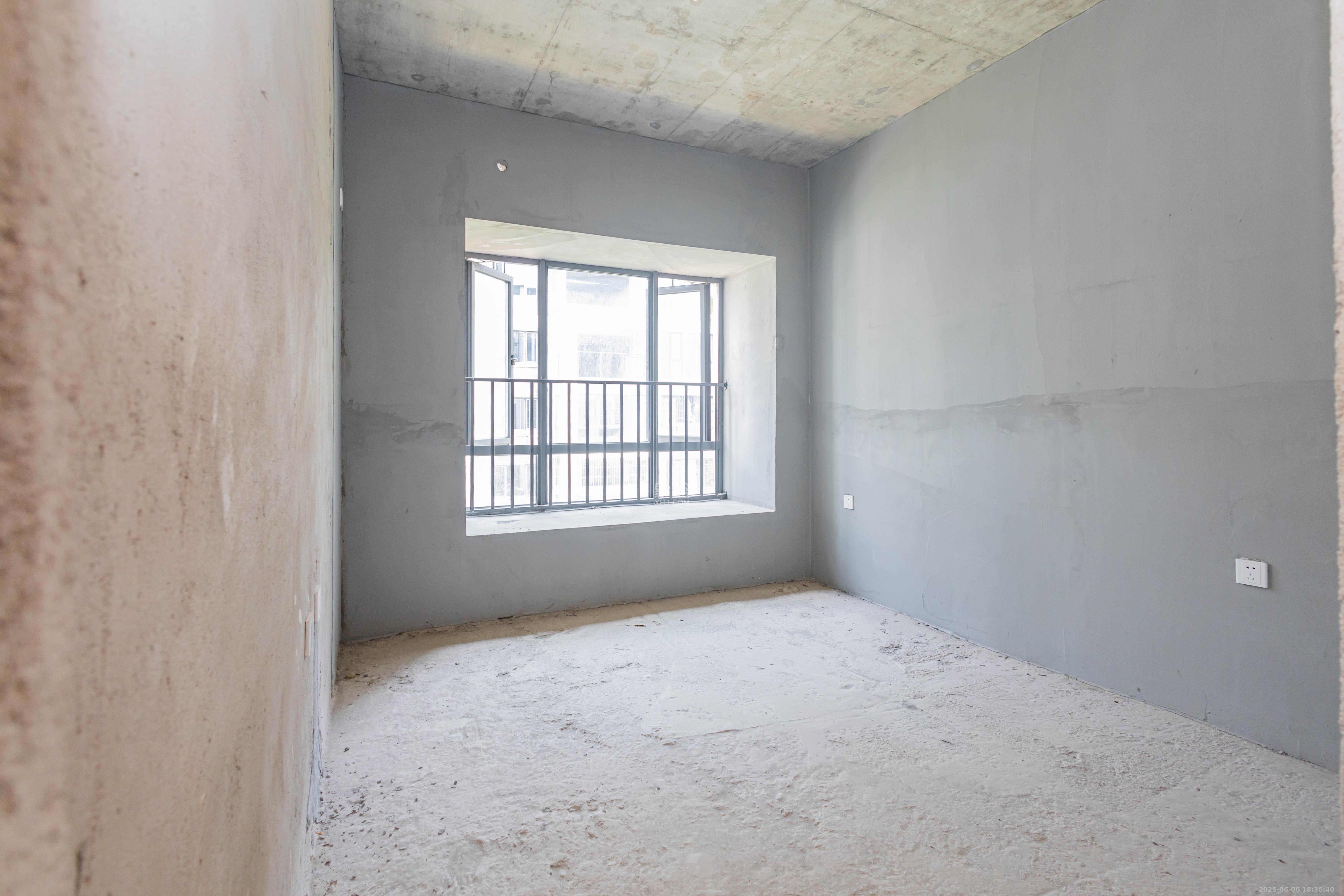 敏捷珑玥府 5室2厅2卫 140.0万 敏捷珑玥府 5室2厅2卫 140.0万卧室