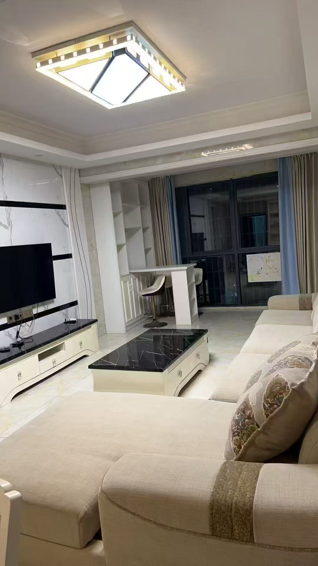 长湖峰境 3室2厅1卫 2500.0元/月 长湖峰境 3室2厅1卫 2500.0元/月室内图