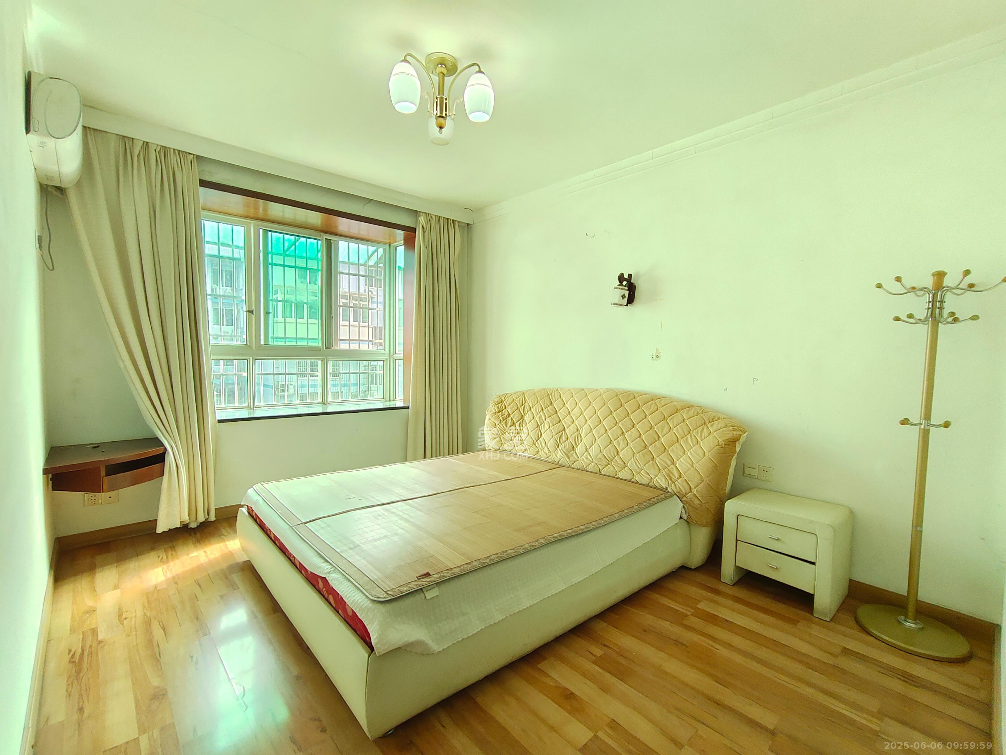 欣胜园 4室2厅1卫 2500.0元/月 欣胜园 4室2厅1卫 2500.0元/月室内图