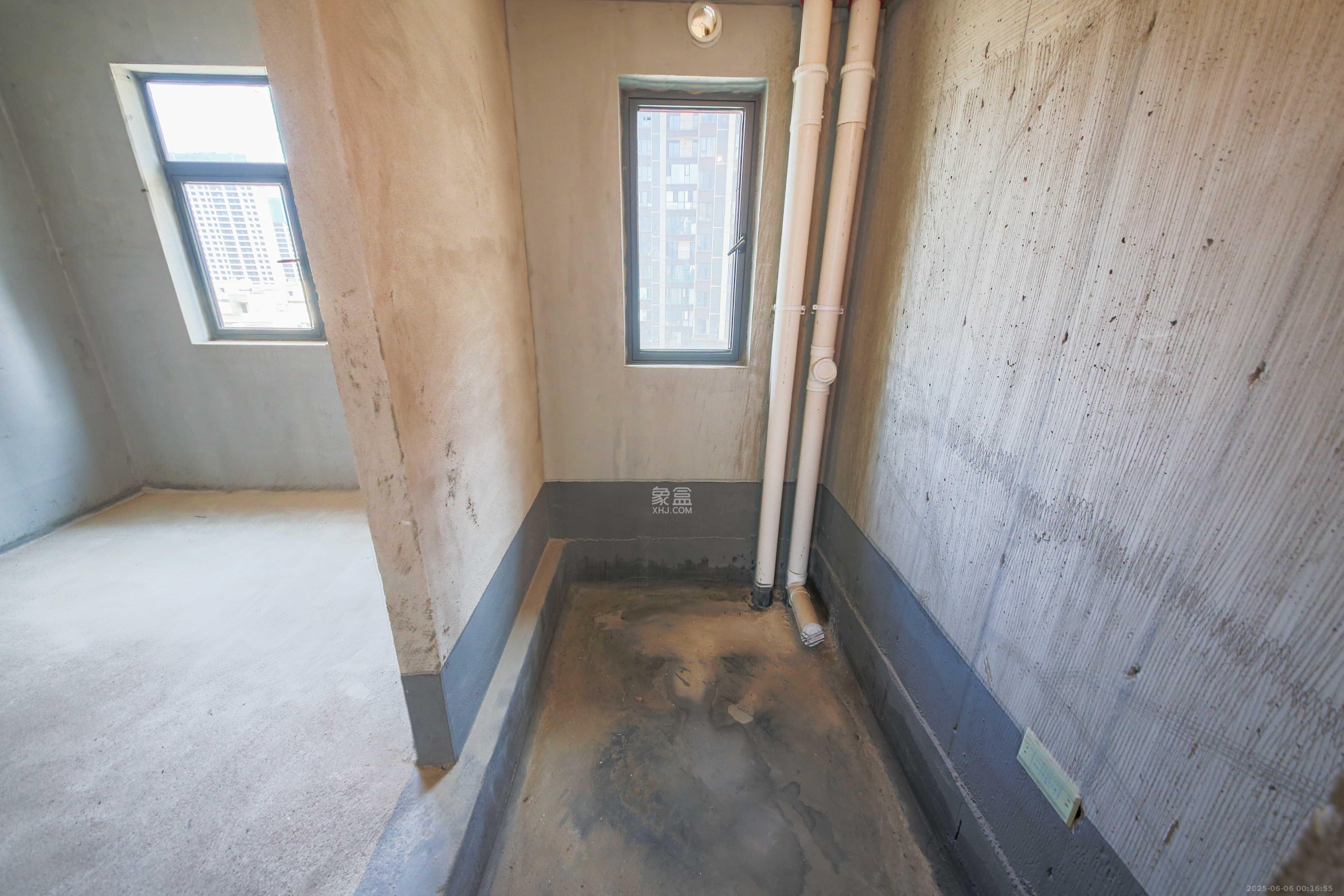 中建钰和城  4室2厅2卫   162.00万卫生间