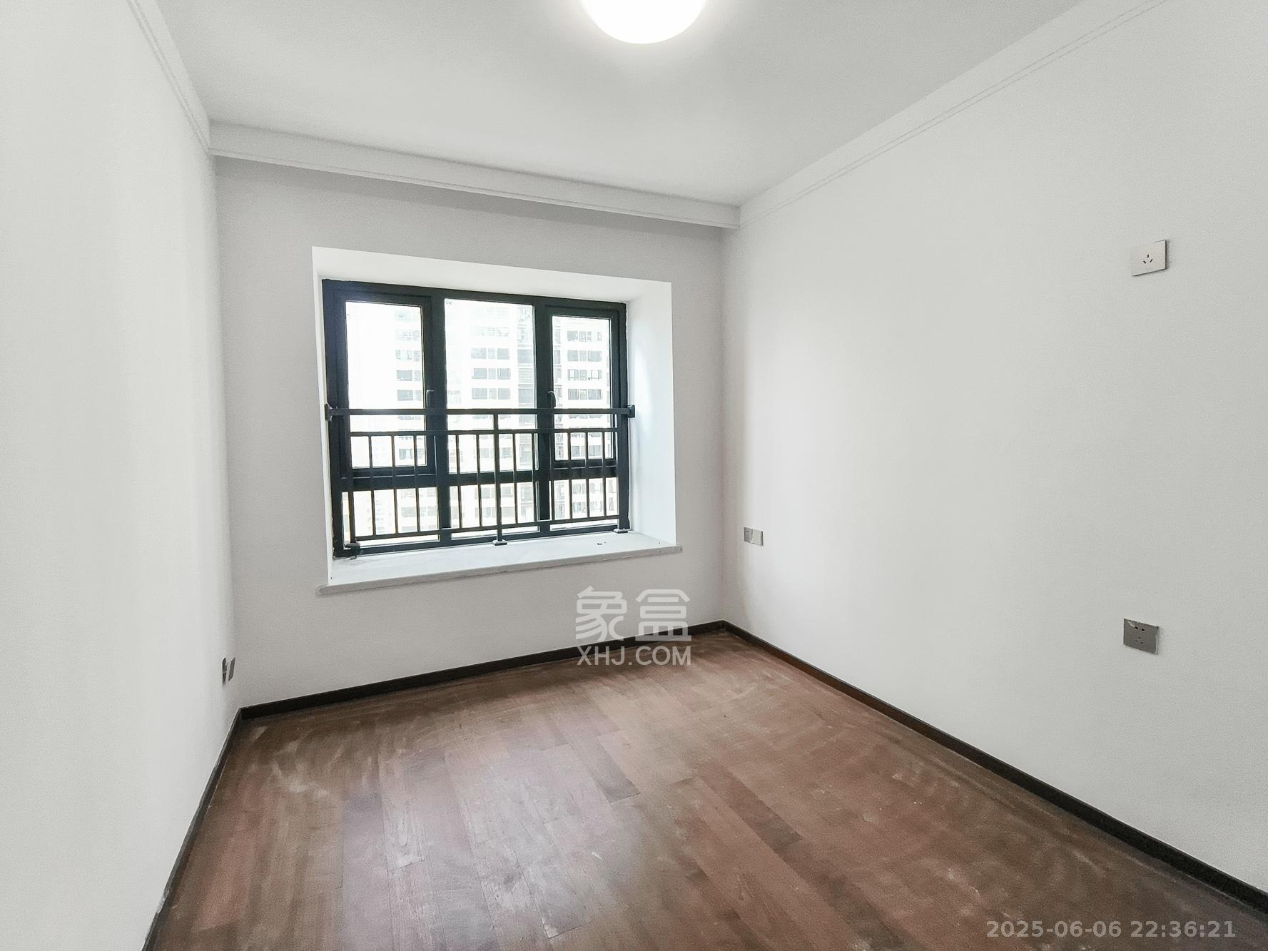 星城春晓 3室2厅2卫 90.8万 星城春晓 3室2厅2卫 90.8万卧室