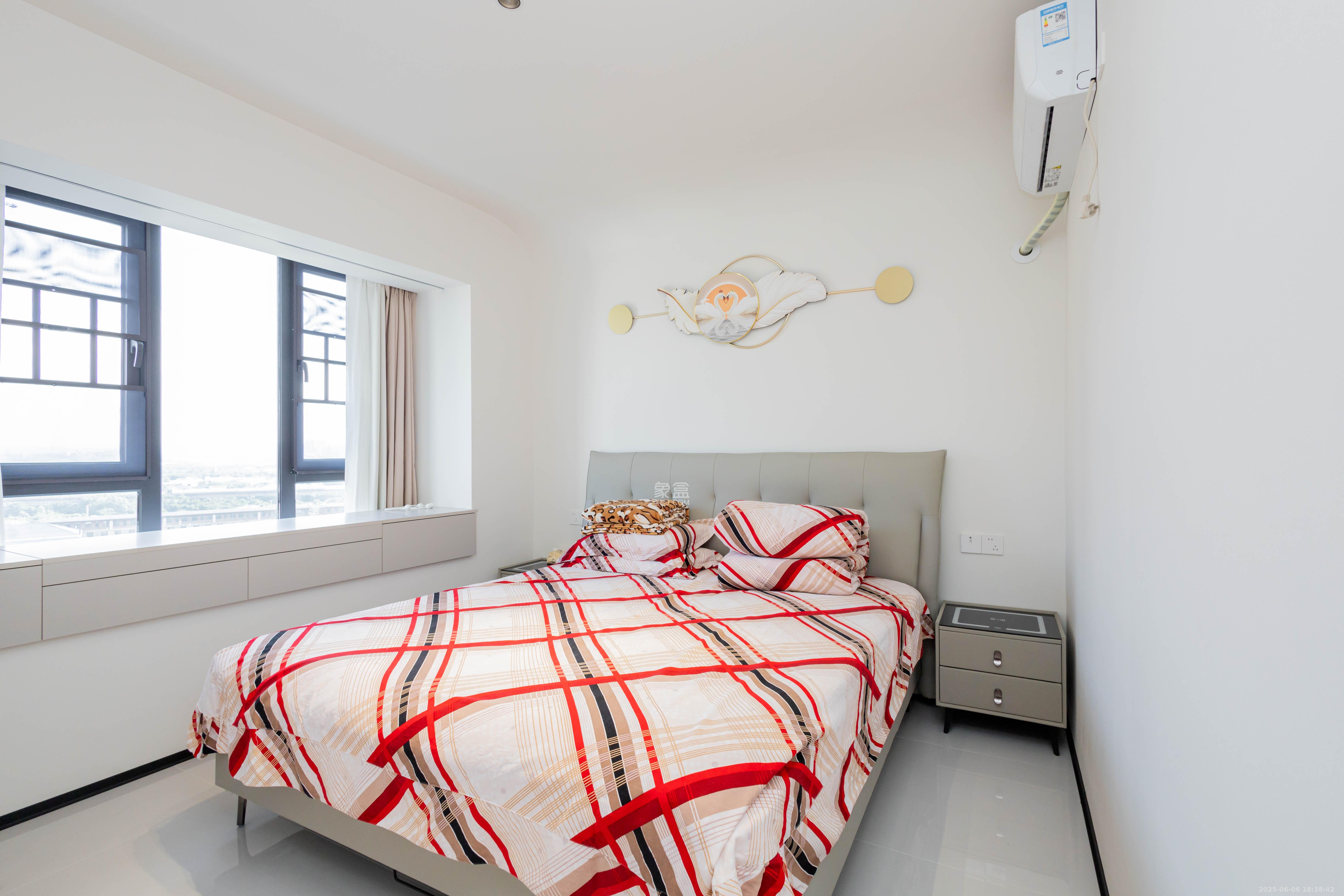 新城朗隽大都会 3室2厅2卫 85.8万 新城朗隽大都会 3室2厅2卫 85.8万卧室