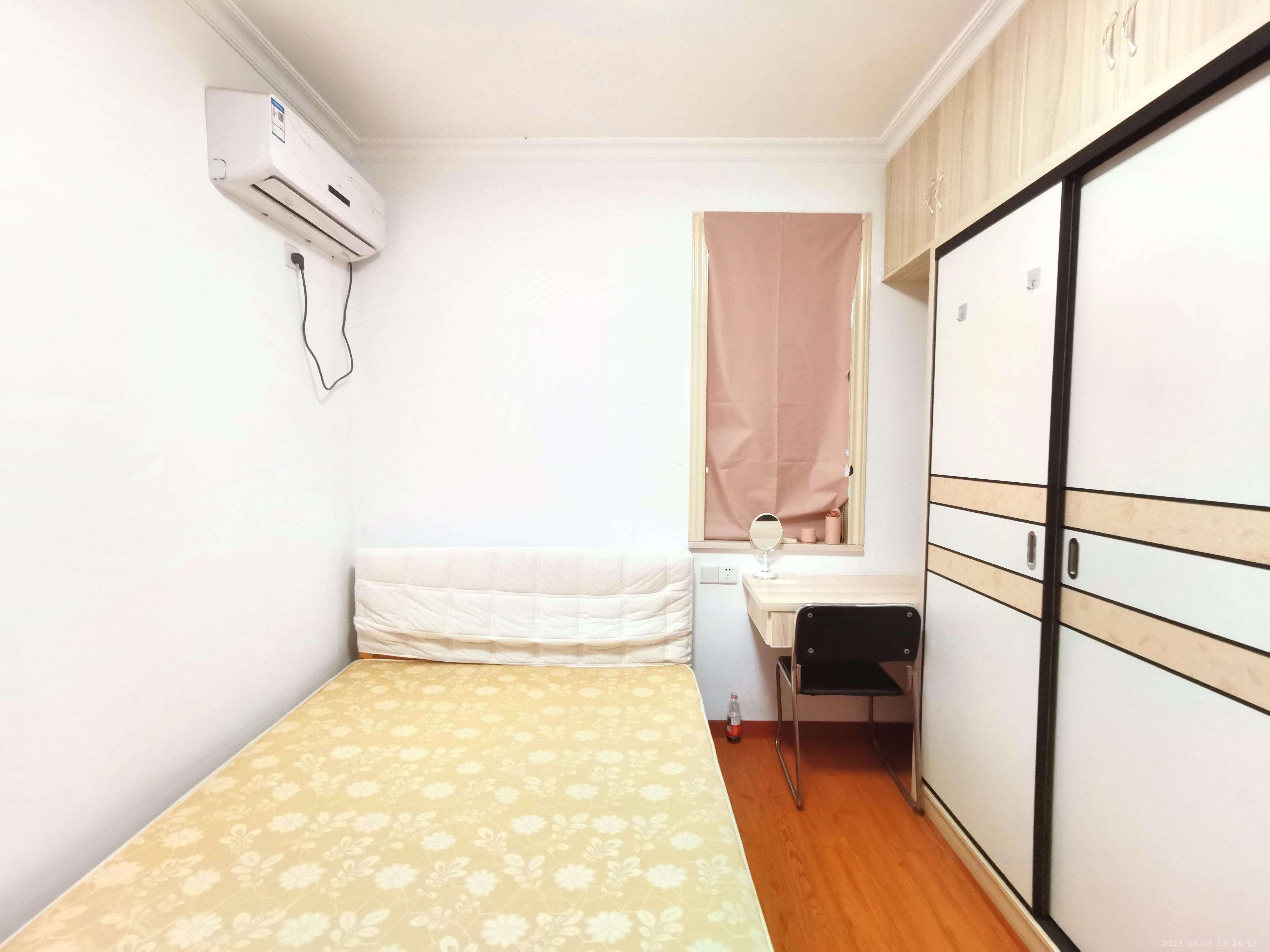 山语城一期  2室1厅1卫   1800.00元/月室内图