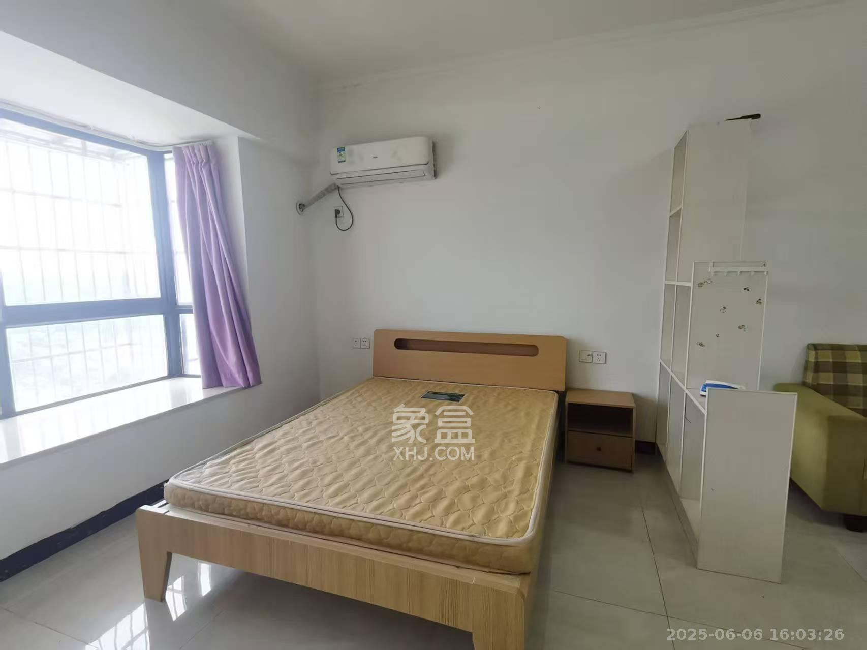 世纪桃花苑 1室1厅1卫 1200.0元/月 世纪桃花苑 1室1厅1卫 1200.0元/月室内图