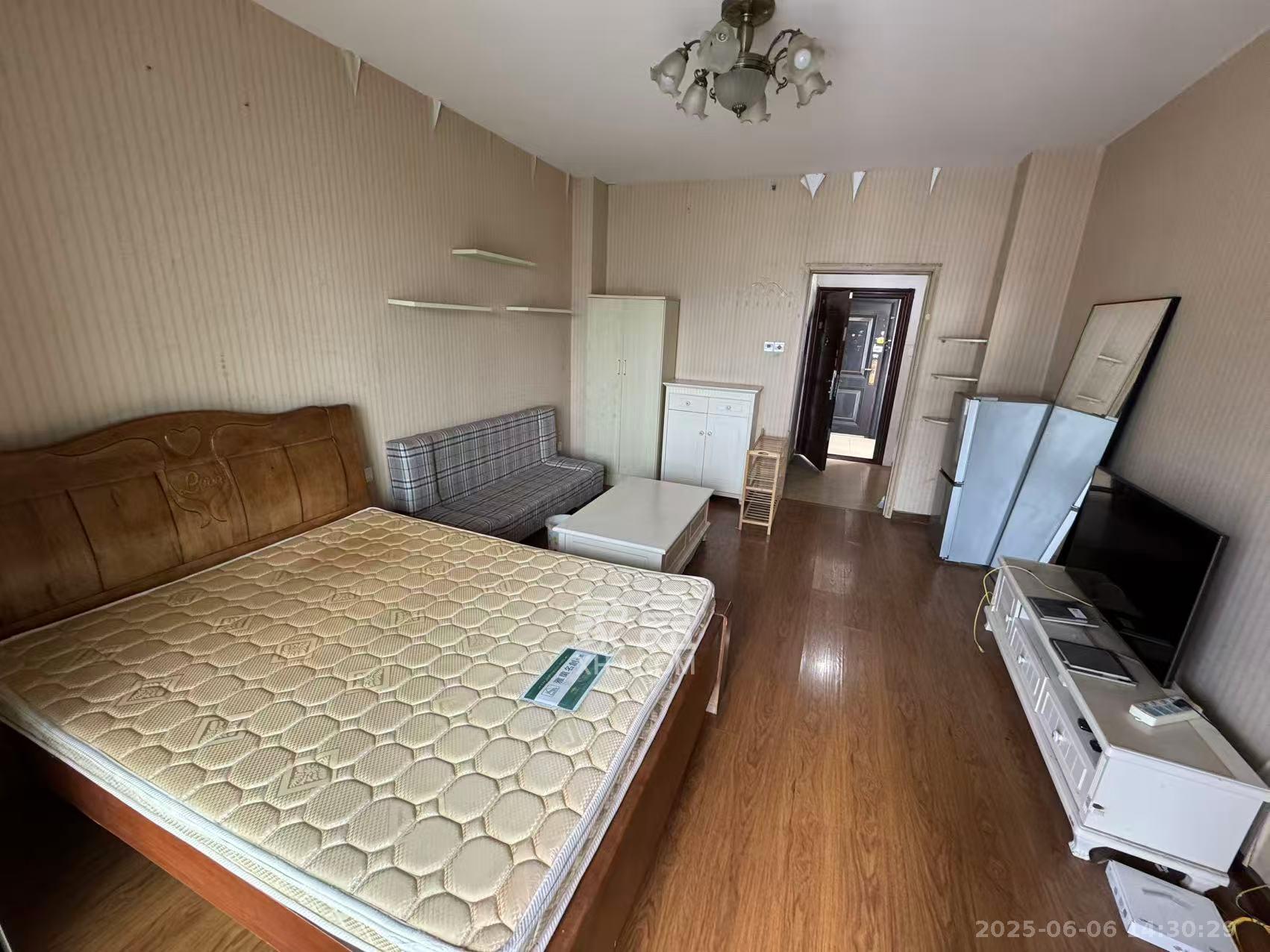 花漾年华(桂花园)  1室1厅1卫    1200.0元/月 花漾年华(桂花园)  1室1厅1卫    1200.0元/月