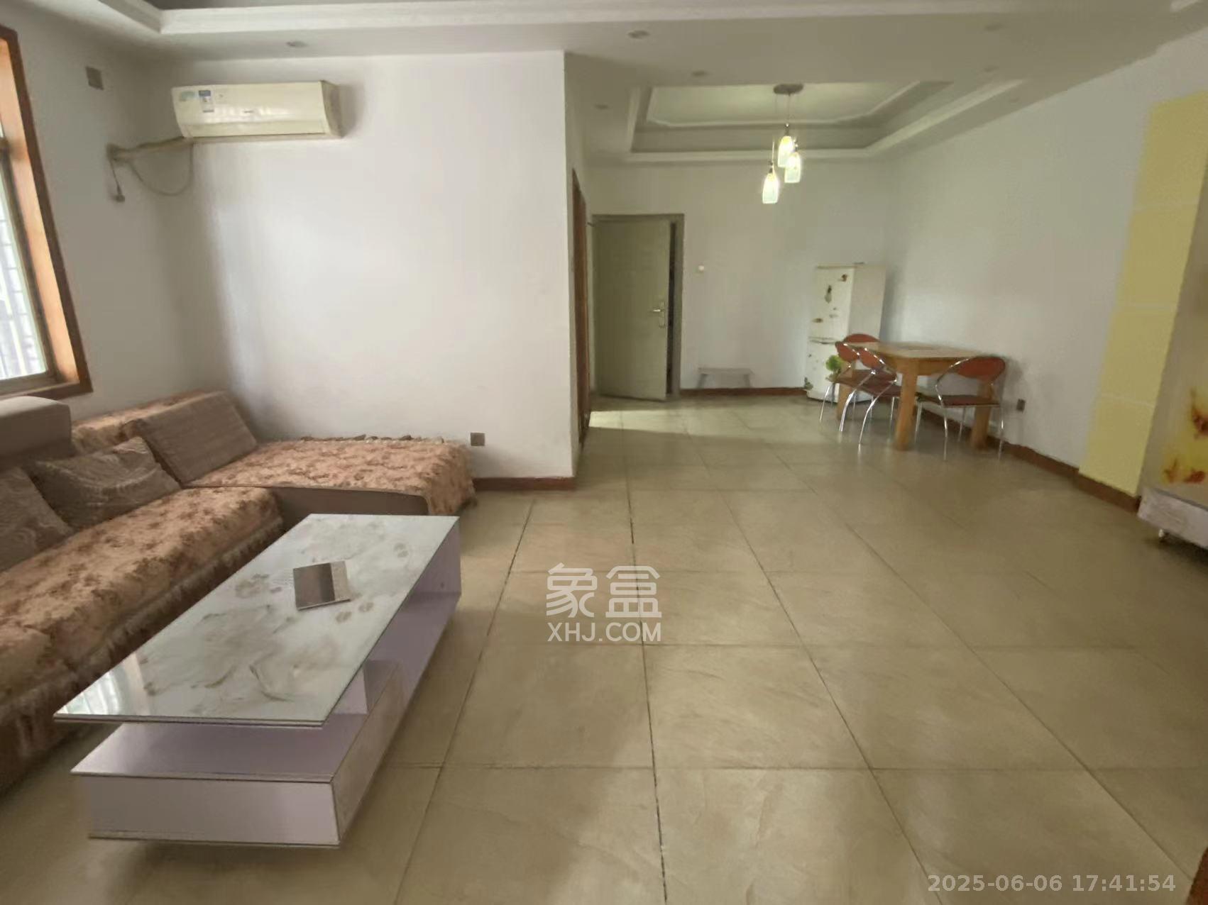 东方新世界 2室2厅1卫 2500.0元/月 东方新世界 2室2厅1卫 2500.0元/月室内图