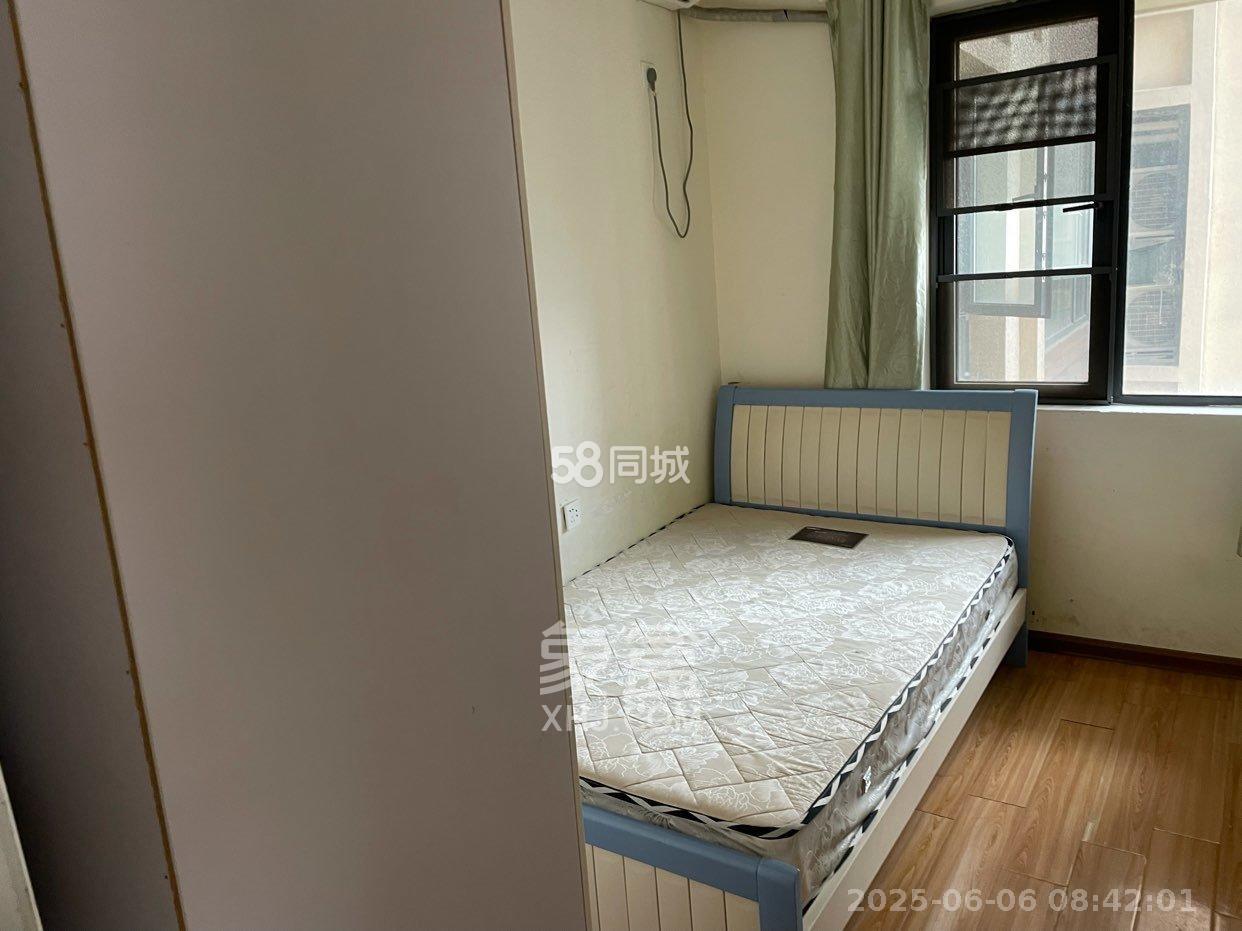 中海梅溪湖壹号  3室2厅1卫   2700.00元/月室内图