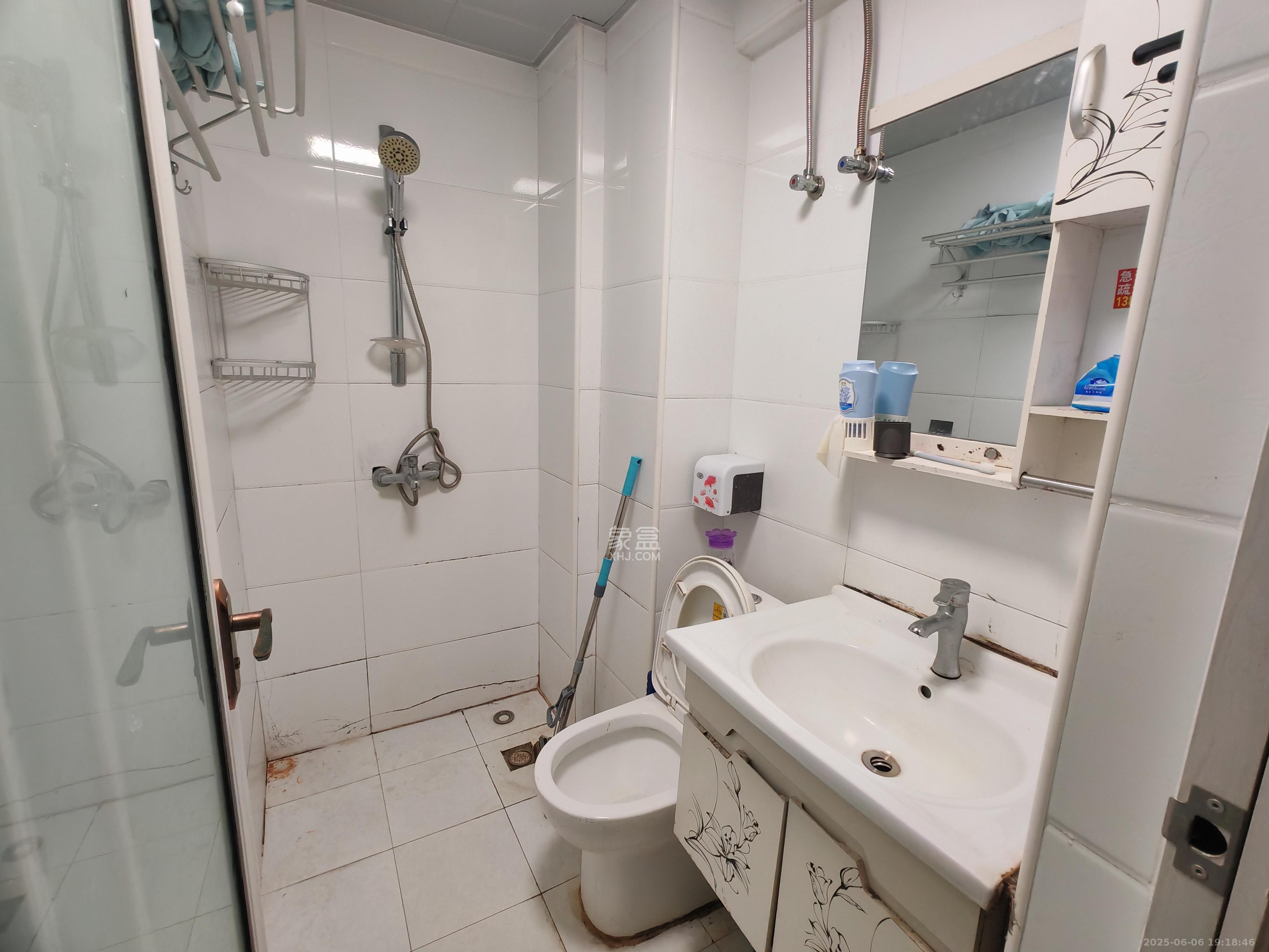 新远时代 1室1厅1卫 1100.0元/月 新远时代 1室1厅1卫 1100.0元/月室内图