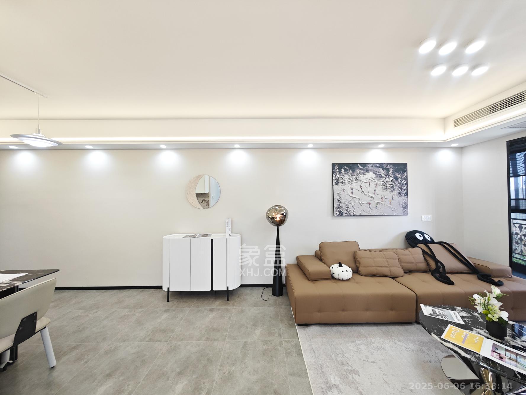 南城印象  3室2厅1卫    91.8万客厅