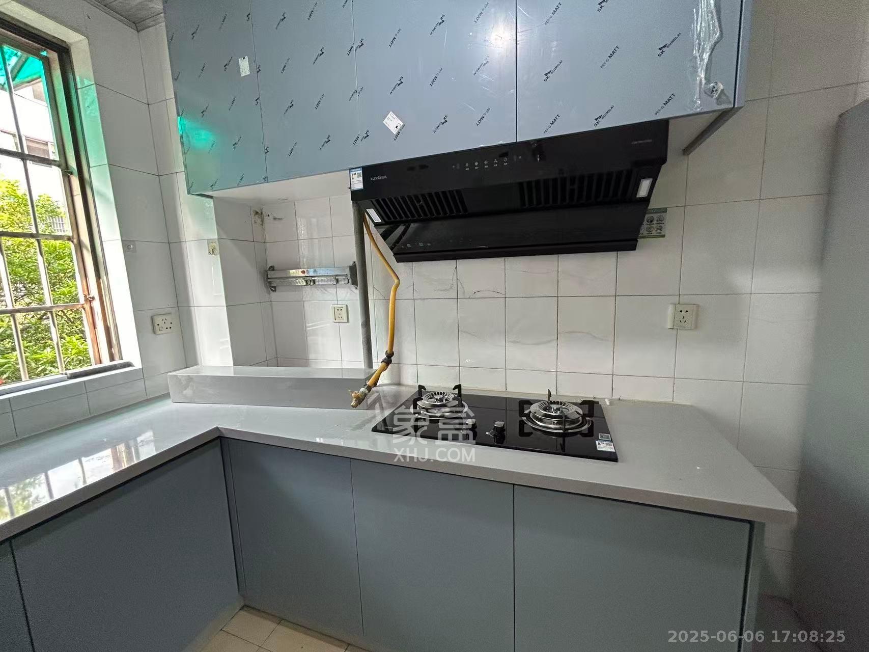 南明苑西区 3室2厅2卫 2200.0元/月 南明苑西区 3室2厅2卫 2200.0元/月室内图