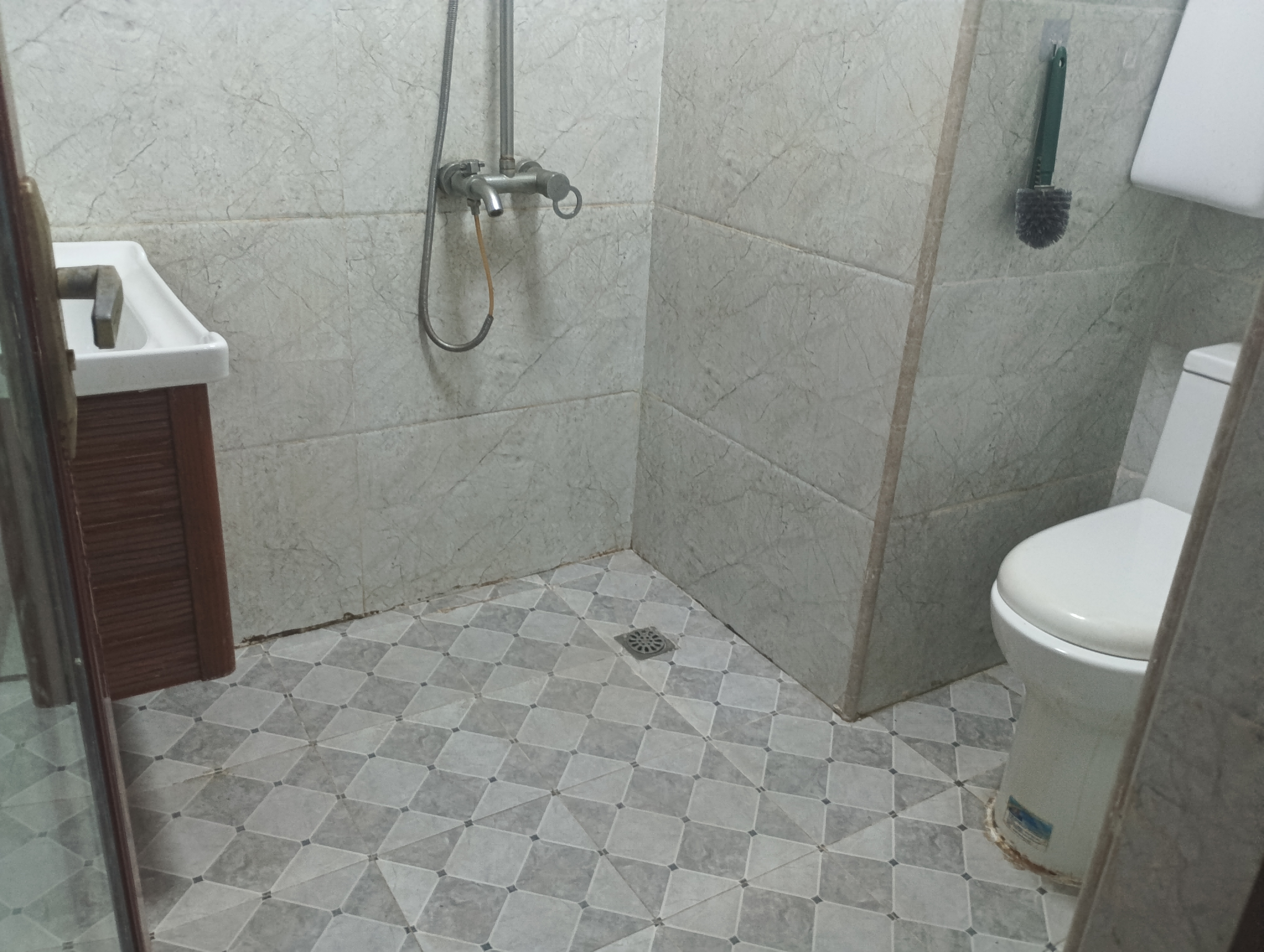 国安大厦 3室2厅1卫 2500.0元/月 国安大厦 3室2厅1卫 2500.0元/月室内图