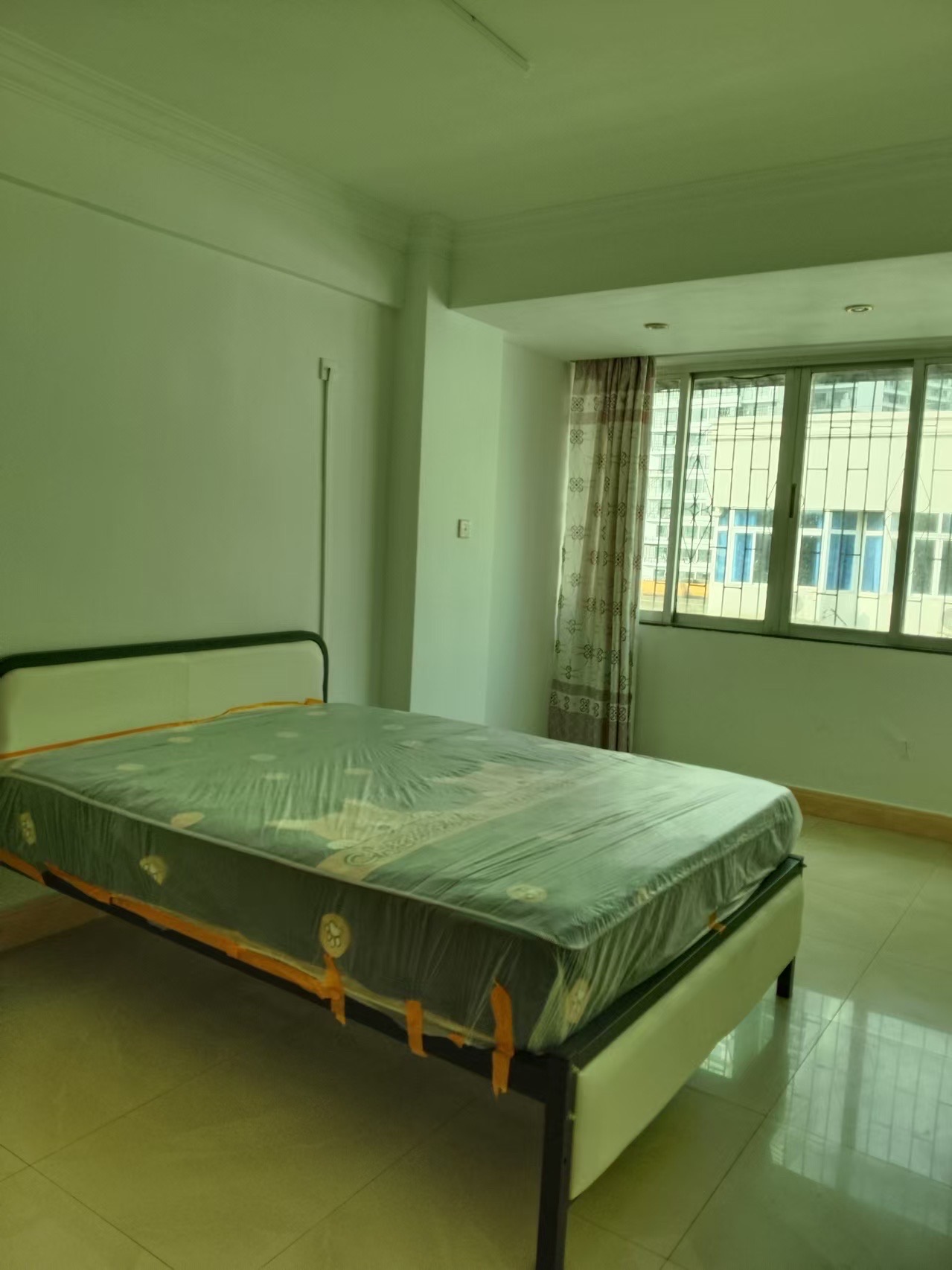 昌茂花园 3室2厅1卫 1800.0元/月 昌茂花园 3室2厅1卫 1800.0元/月室内图