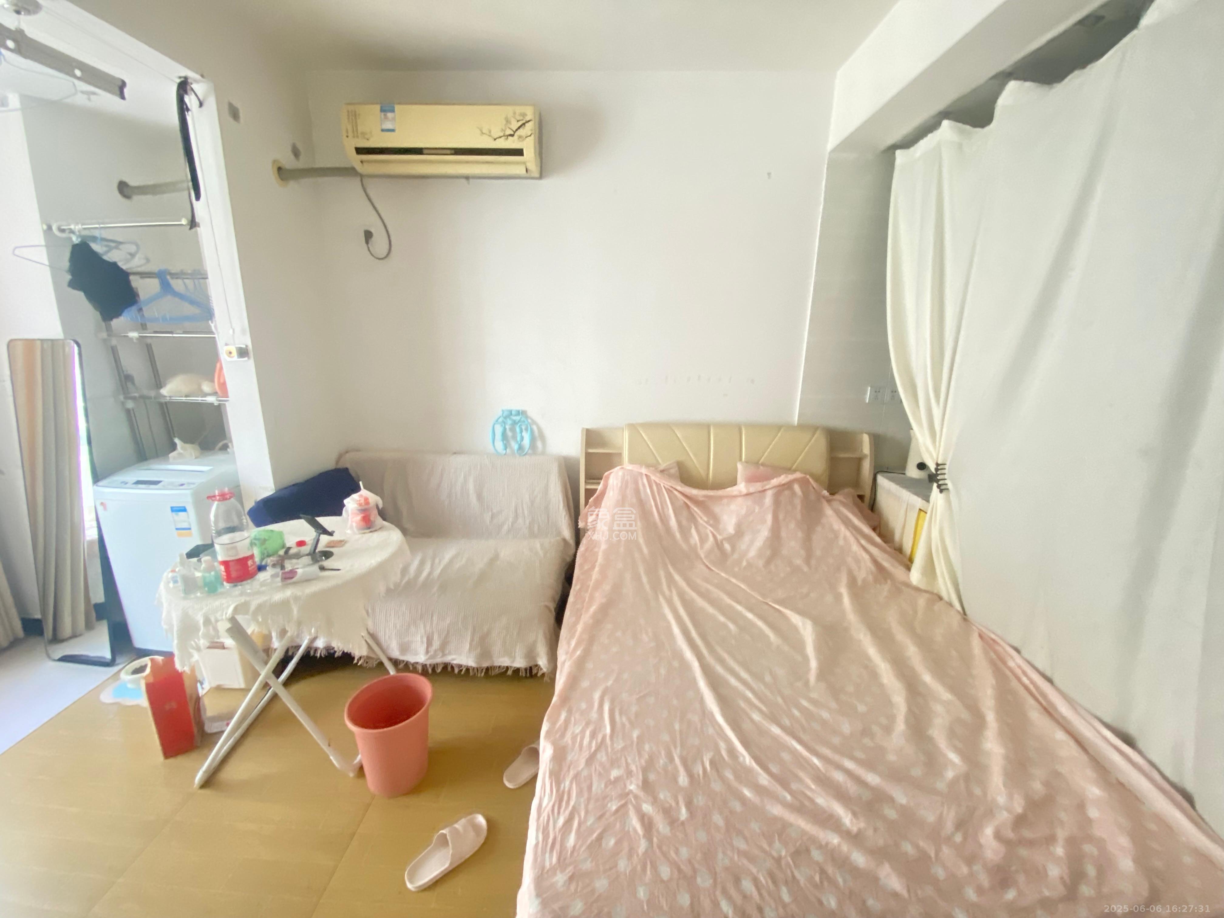 佳兴国际汇  1室1厅1卫   1400.00元/月室内图