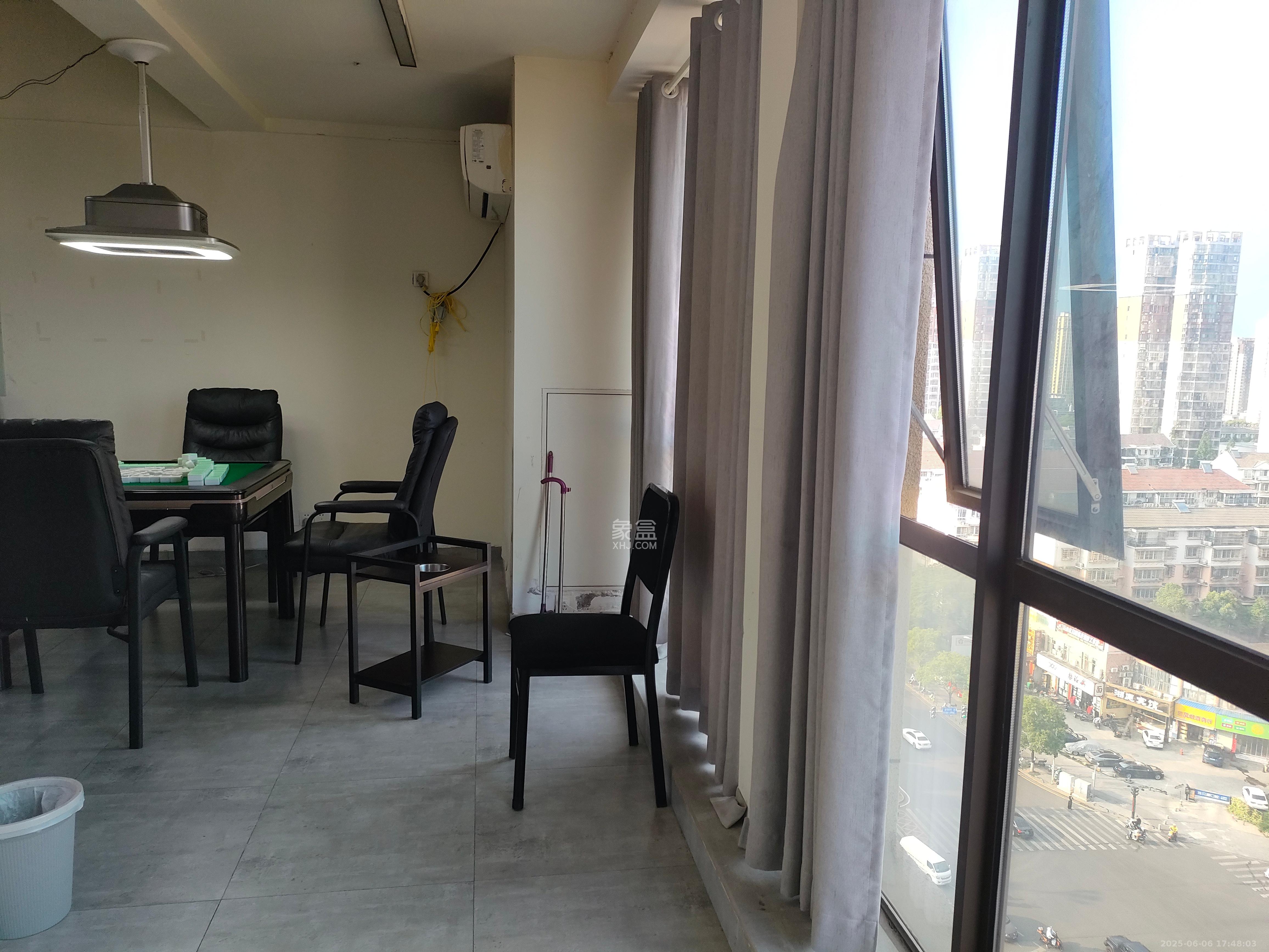 万象美域 1室1厅1卫 1600.0元/月 万象美域 1室1厅1卫 1600.0元/月室内图