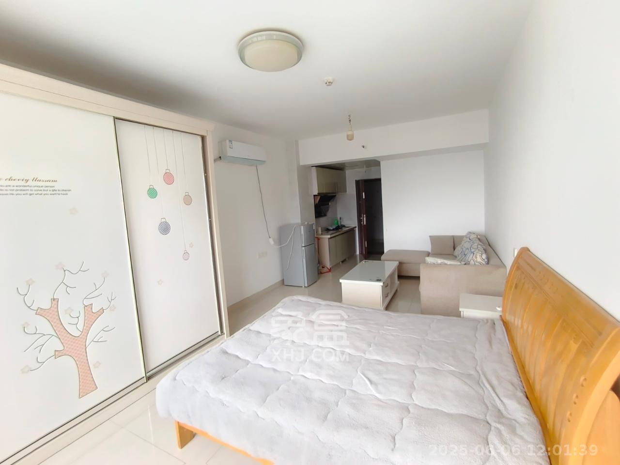 步行街大厦  1室1厅1卫    1100.0元/月