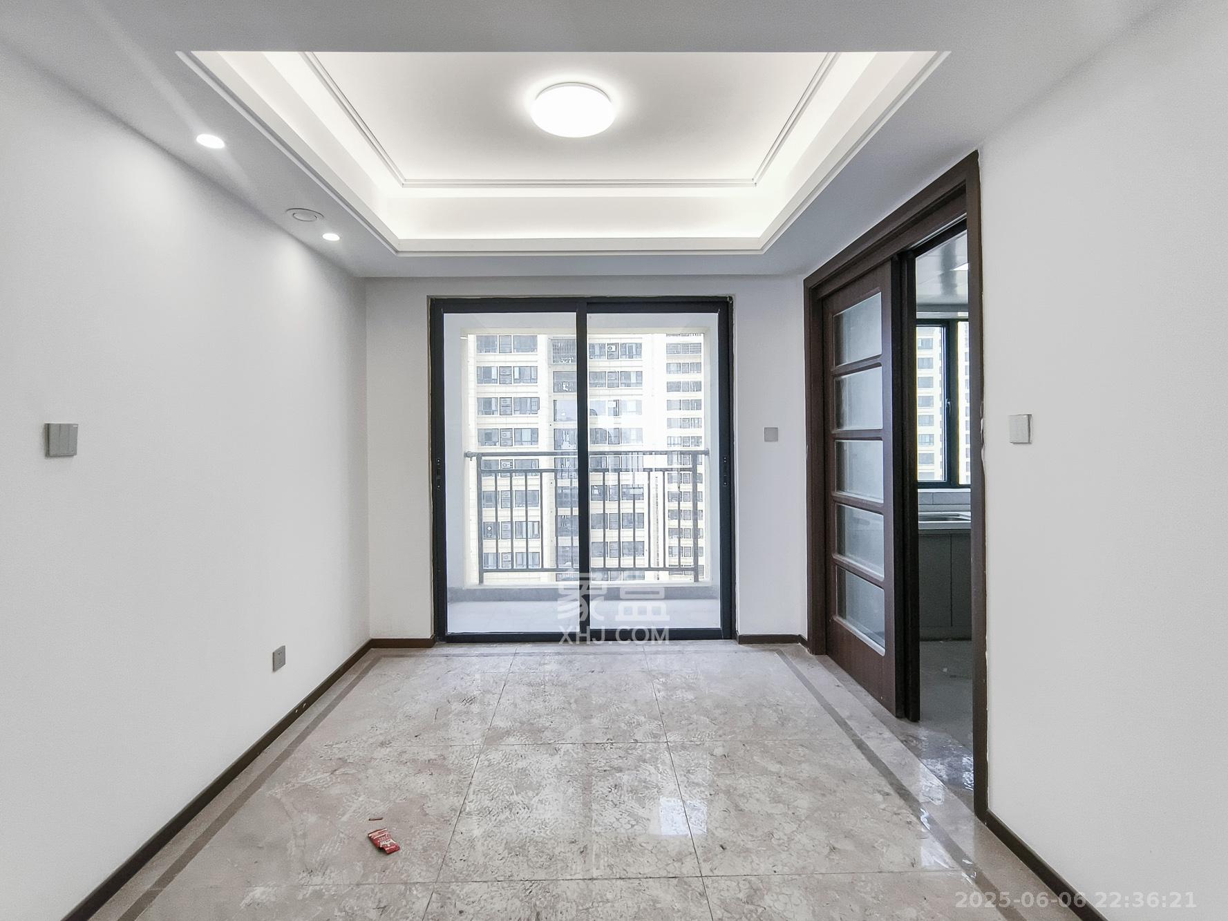 星城春晓 3室2厅2卫 90.8万 星城春晓 3室2厅2卫 90.8万客厅