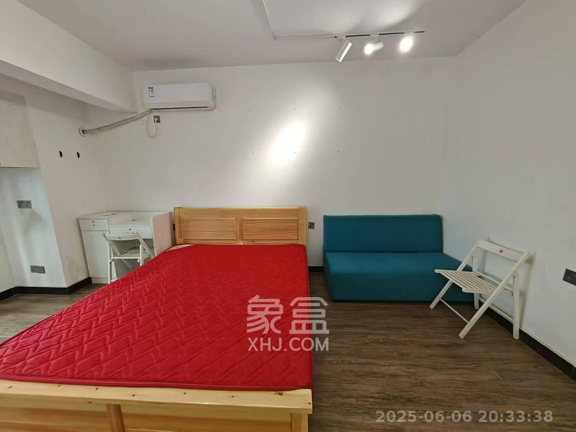 华润五彩城  1室1厅1卫   1300.00元/月室内图