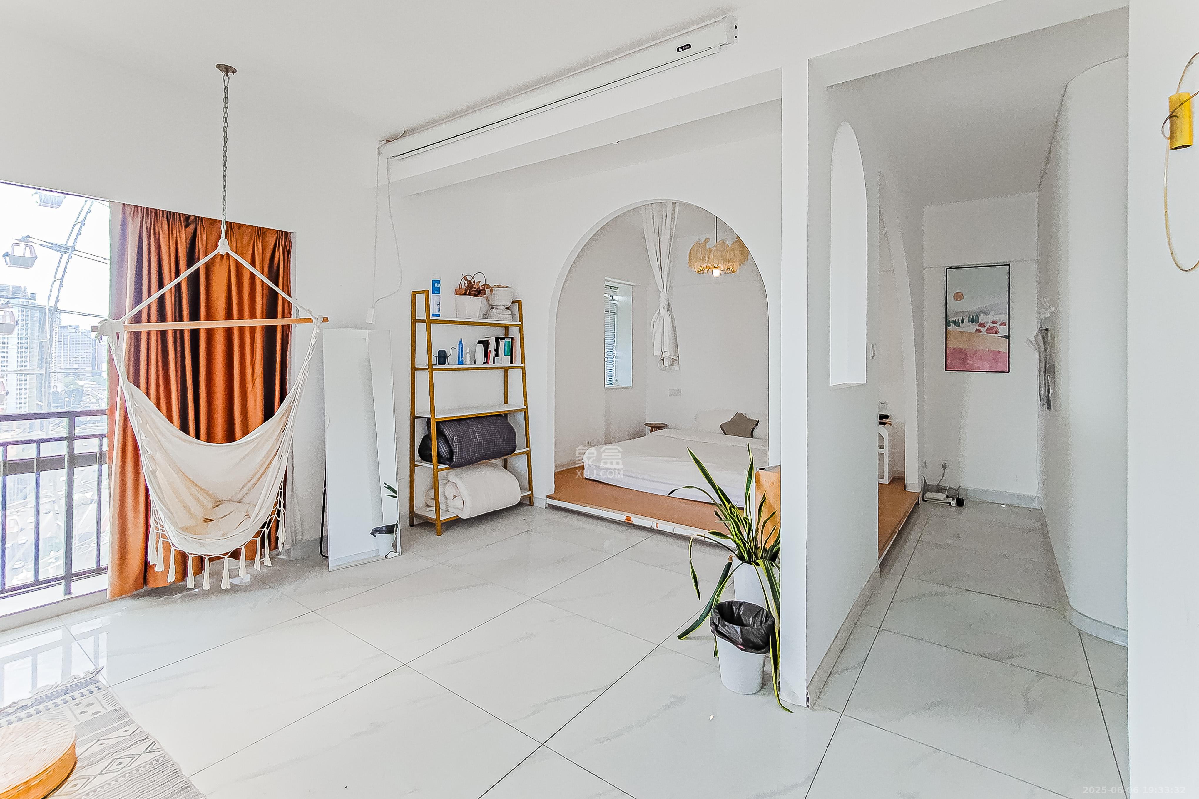 摩天一号  2室1厅1卫    59.9万客厅