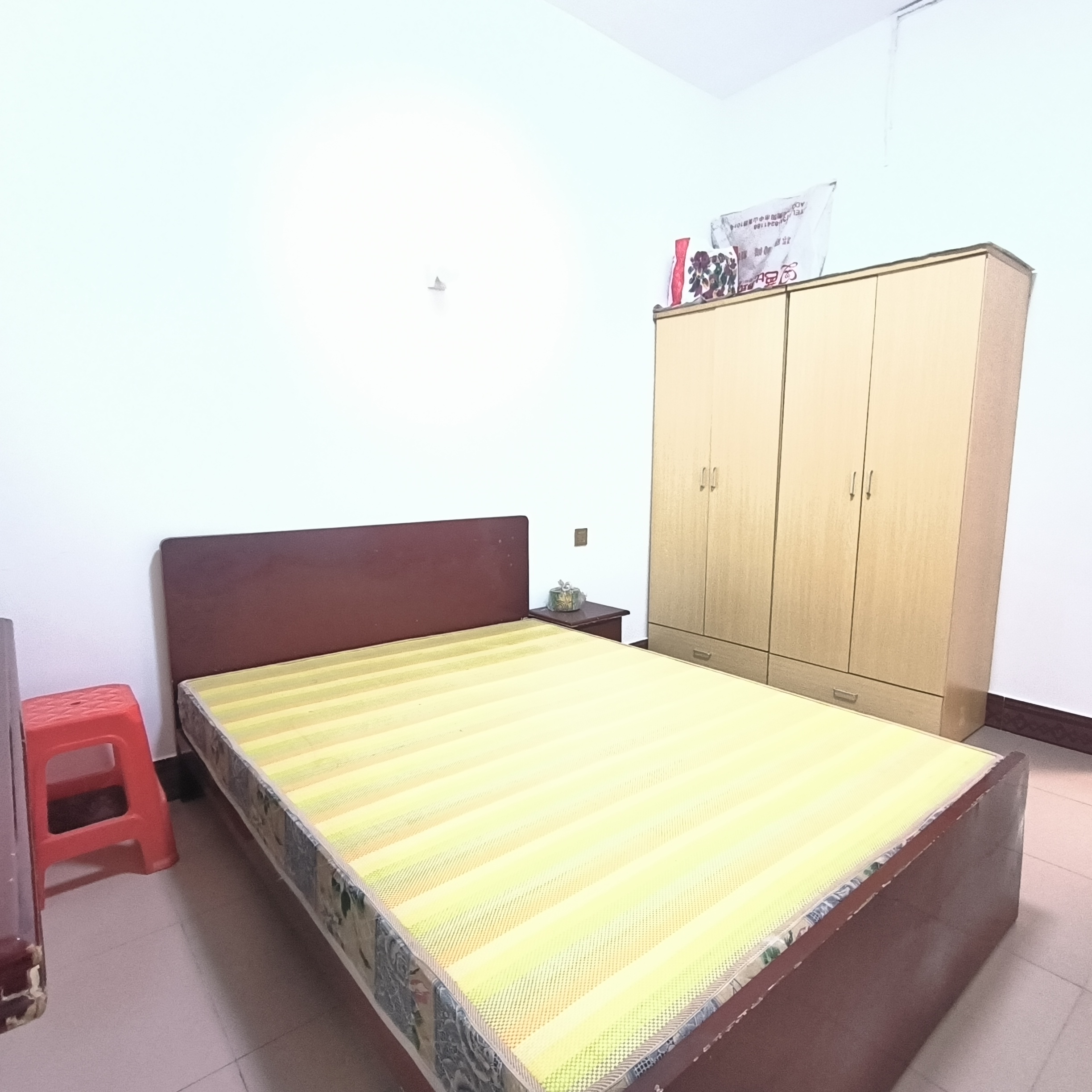 立新二社区 2室2厅1卫 1000.0元/月 立新二社区 2室2厅1卫 1000.0元/月室内图