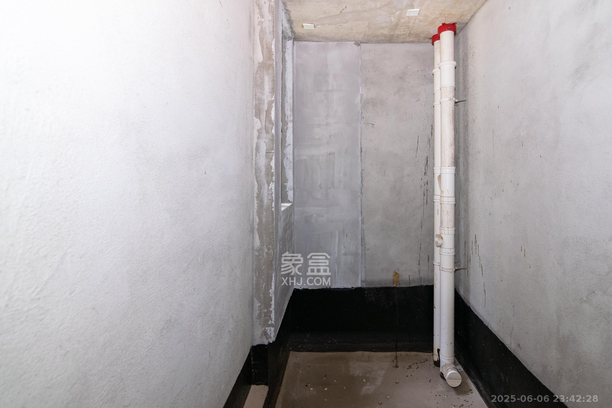 中粮观澜壹品 5室2厅2卫 188.8万 中粮观澜壹品 5室2厅2卫 188.8万卫生间