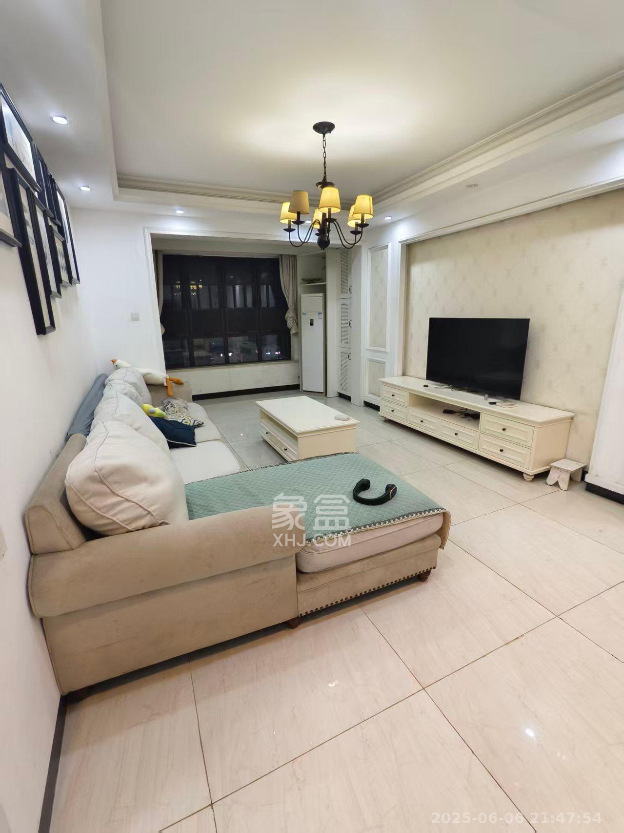 金地三千府(金地湖山樾、金地自在城)  3室2厅1卫    1800.0元/月 金地三千府(金地湖山樾、金地自在城)  3室2厅1卫    1800.0元/月室内图