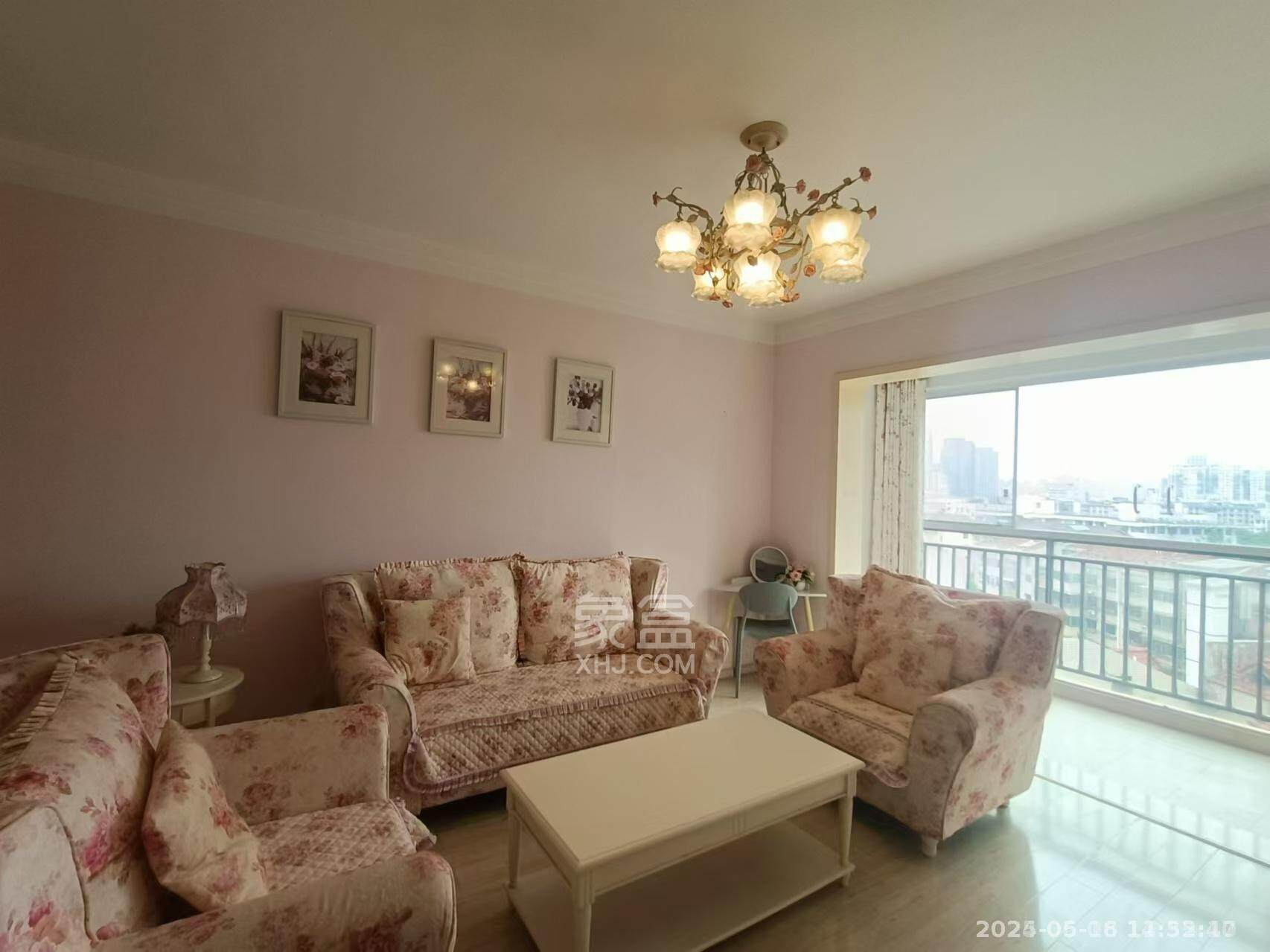 城市风景 2室2厅1卫 1800.0元/月 城市风景 2室2厅1卫 1800.0元/月室内图