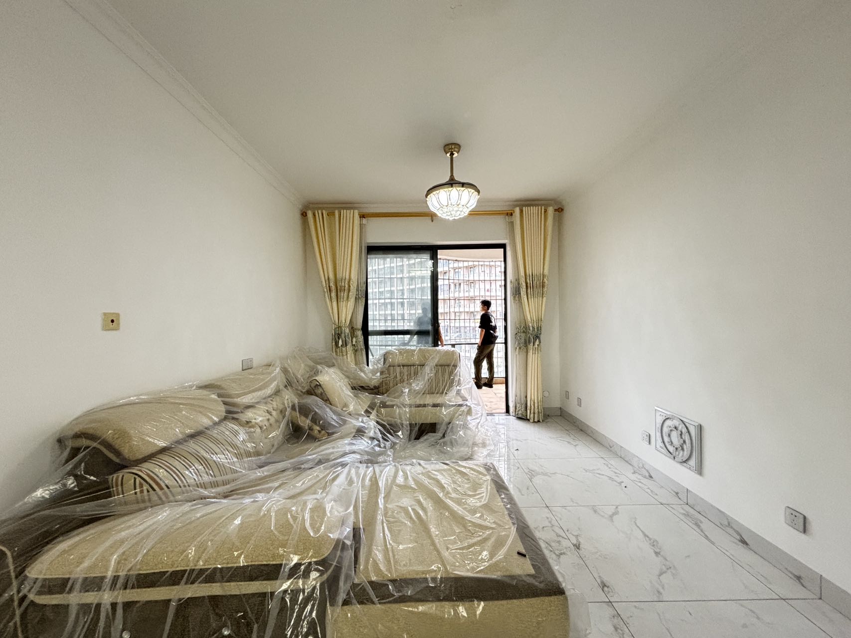 绿地海长流一期  2室2厅1卫    110.0万 绿地海长流一期  2室2厅1卫    110.0万