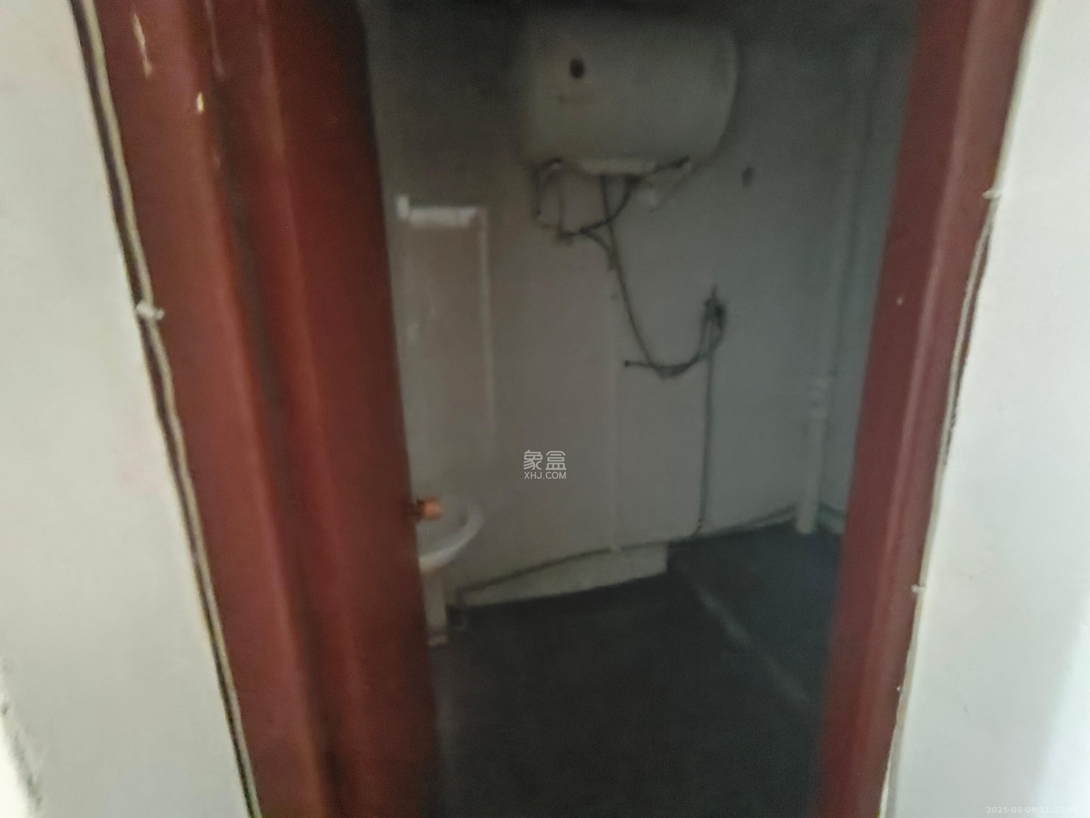 仁和雨花家园 4室2厅2卫 2600.0元/月 仁和雨花家园 4室2厅2卫 2600.0元/月室内图