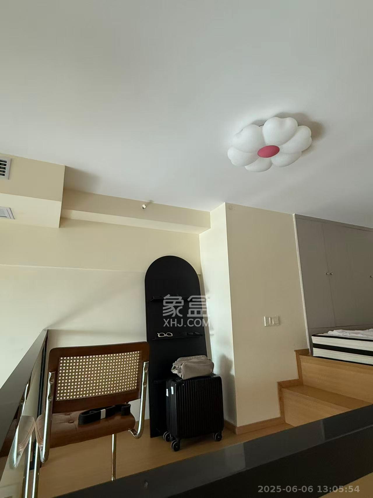 卓越中寰  1室1厅1卫    2550.0元/月室内图