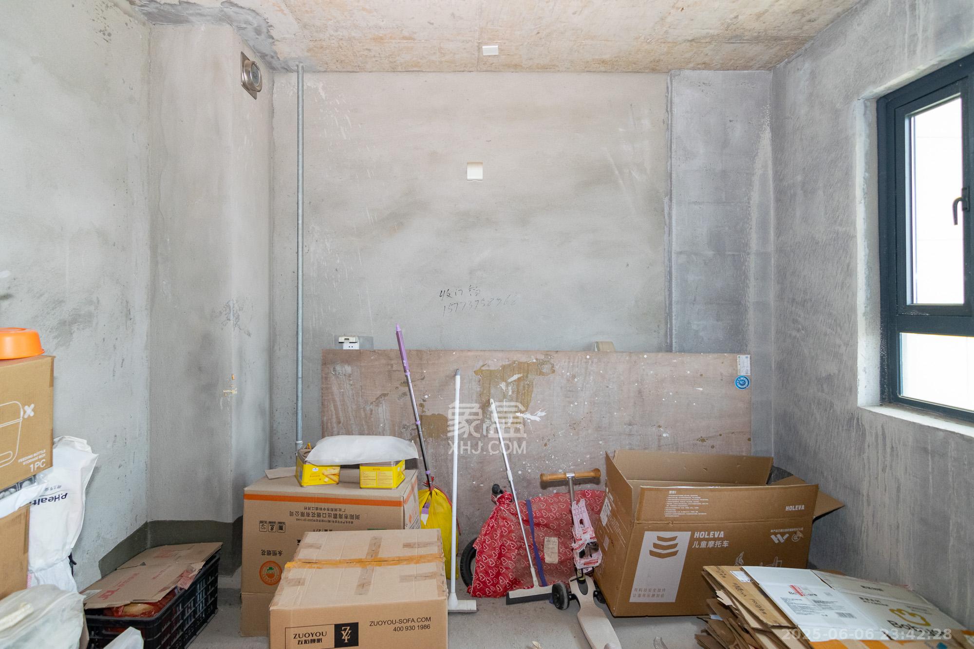 中粮观澜壹品 5室2厅2卫 188.8万 中粮观澜壹品 5室2厅2卫 188.8万厨房