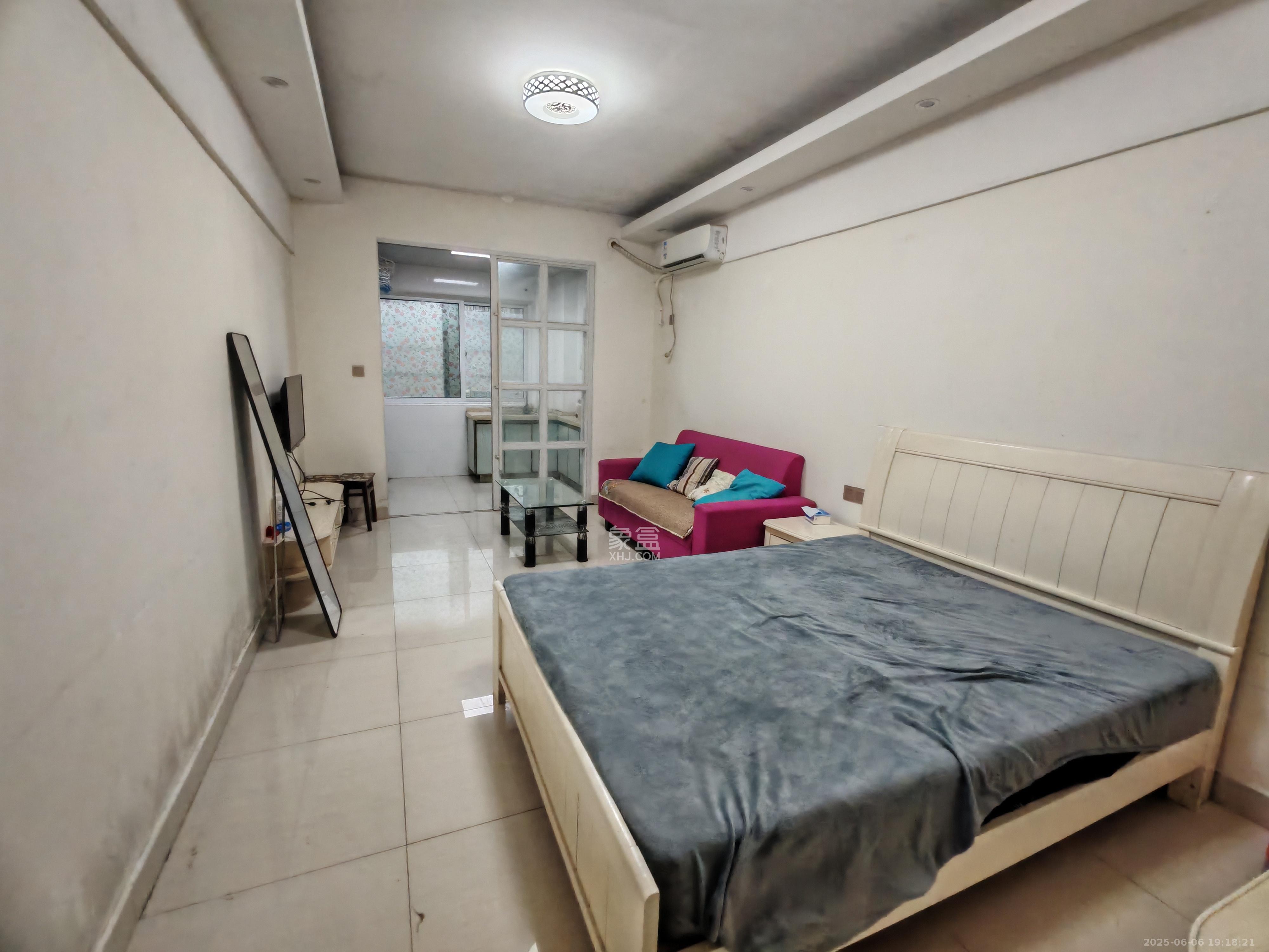 新远时代  1室1厅1卫    1100.0元/月 新远时代  1室1厅1卫    1100.0元/月