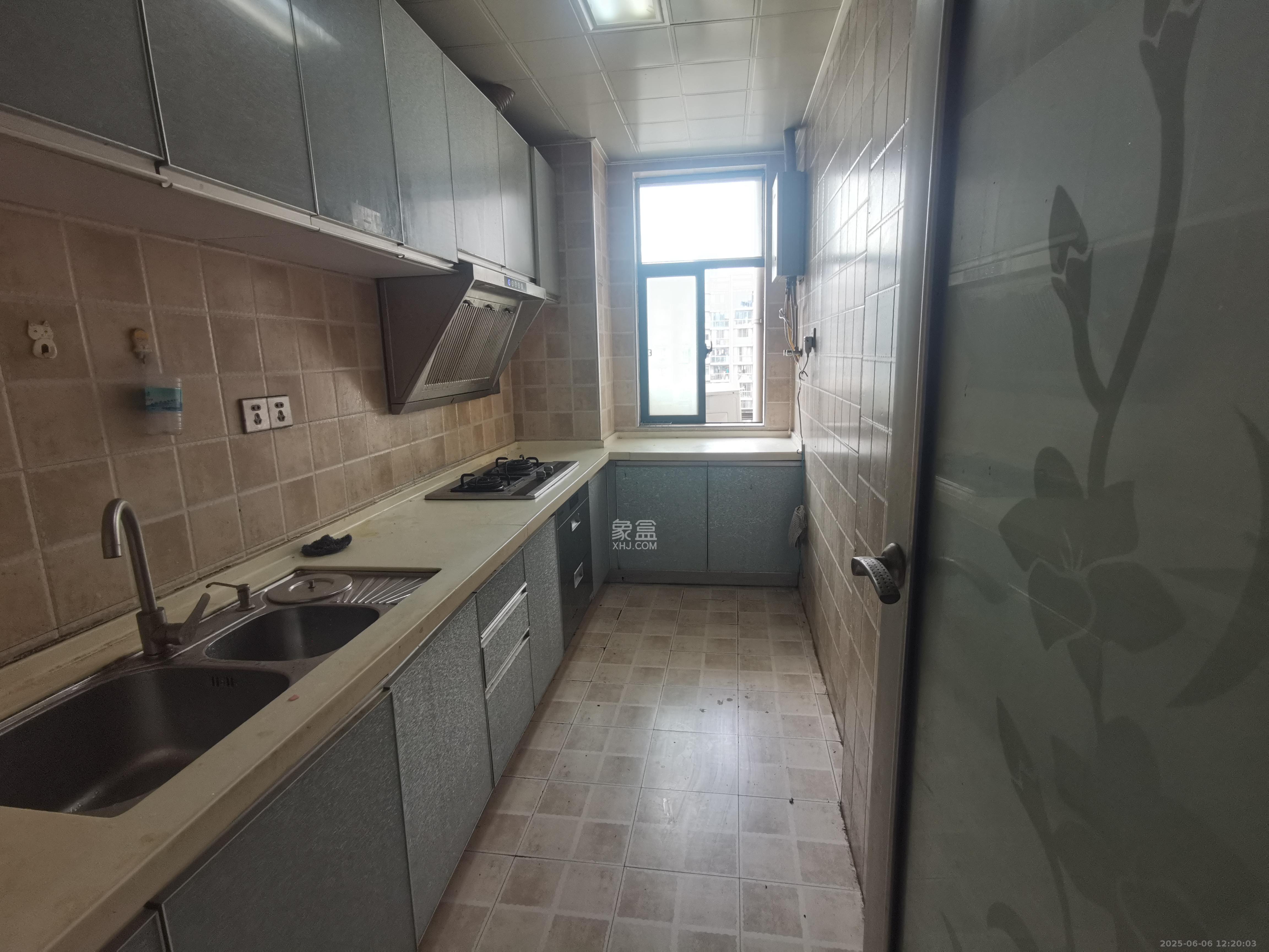 星城映象 3室2厅1卫 2300.0元/月 星城映象 3室2厅1卫 2300.0元/月室内图