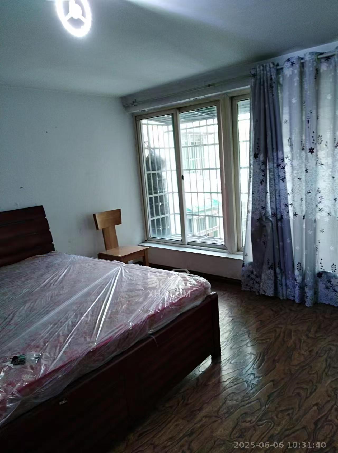 民基大厦  1室1厅1卫    800.0元/月 民基大厦  1室1厅1卫    800.0元/月室内图1